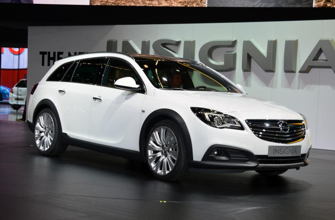 Opel Insignia Turbo X Country Tourer Wallpapers