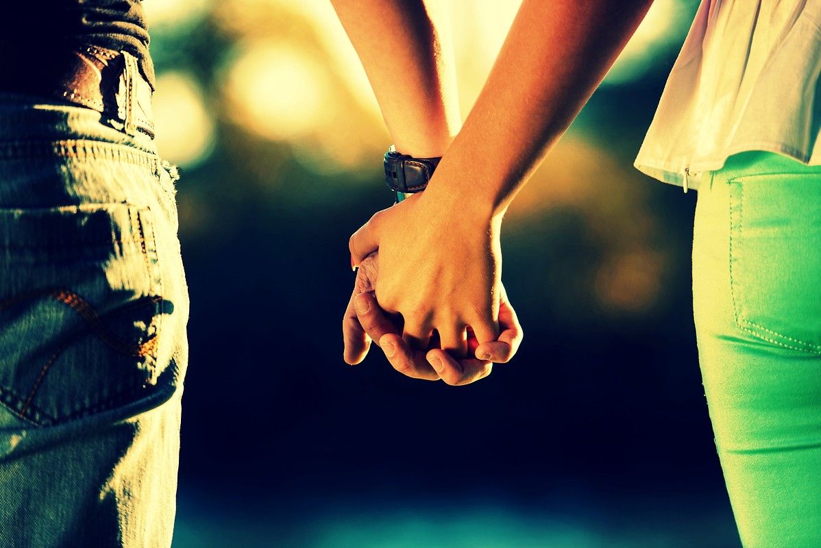 Original Couple Hand Pic Wallpapers