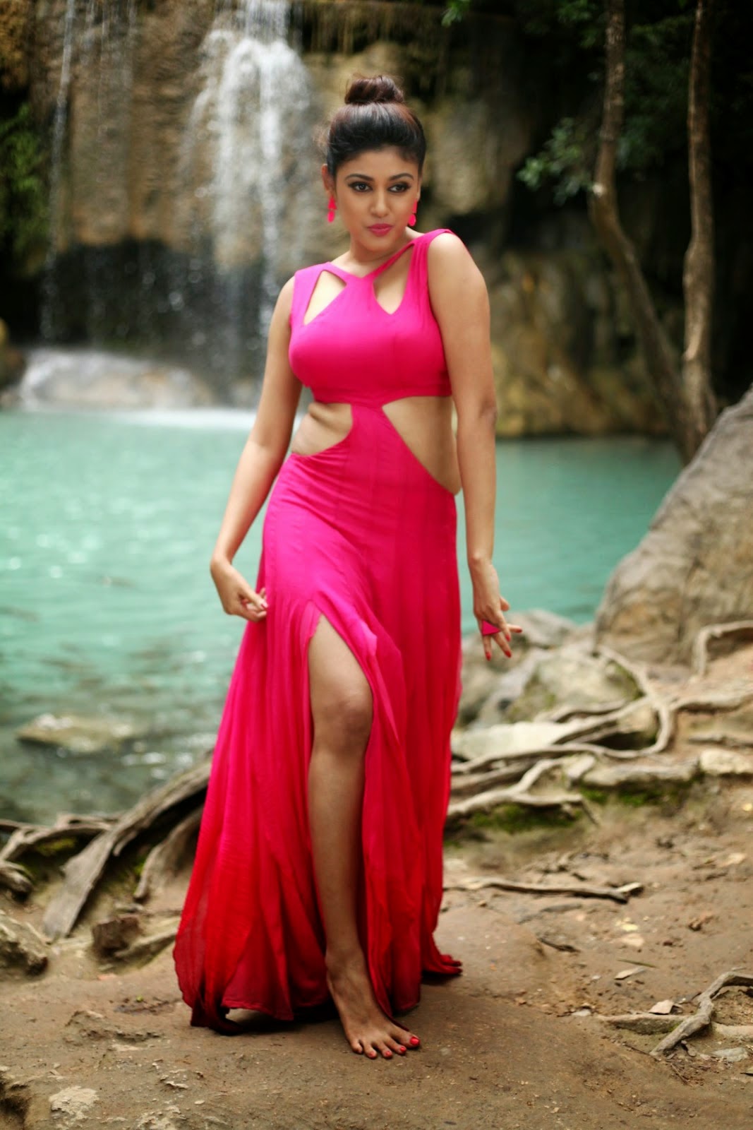 Oviya Images Wallpapers