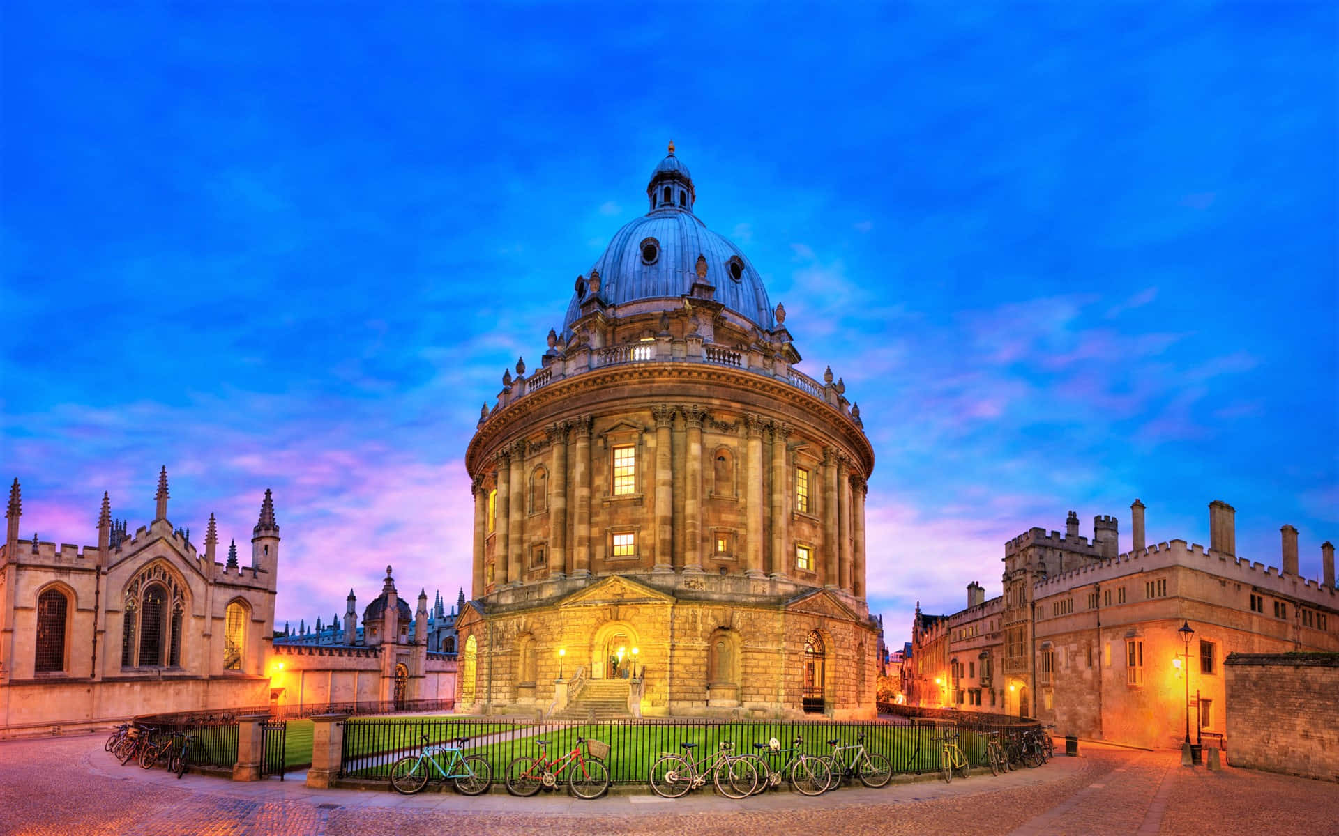 Oxford Wallpapers