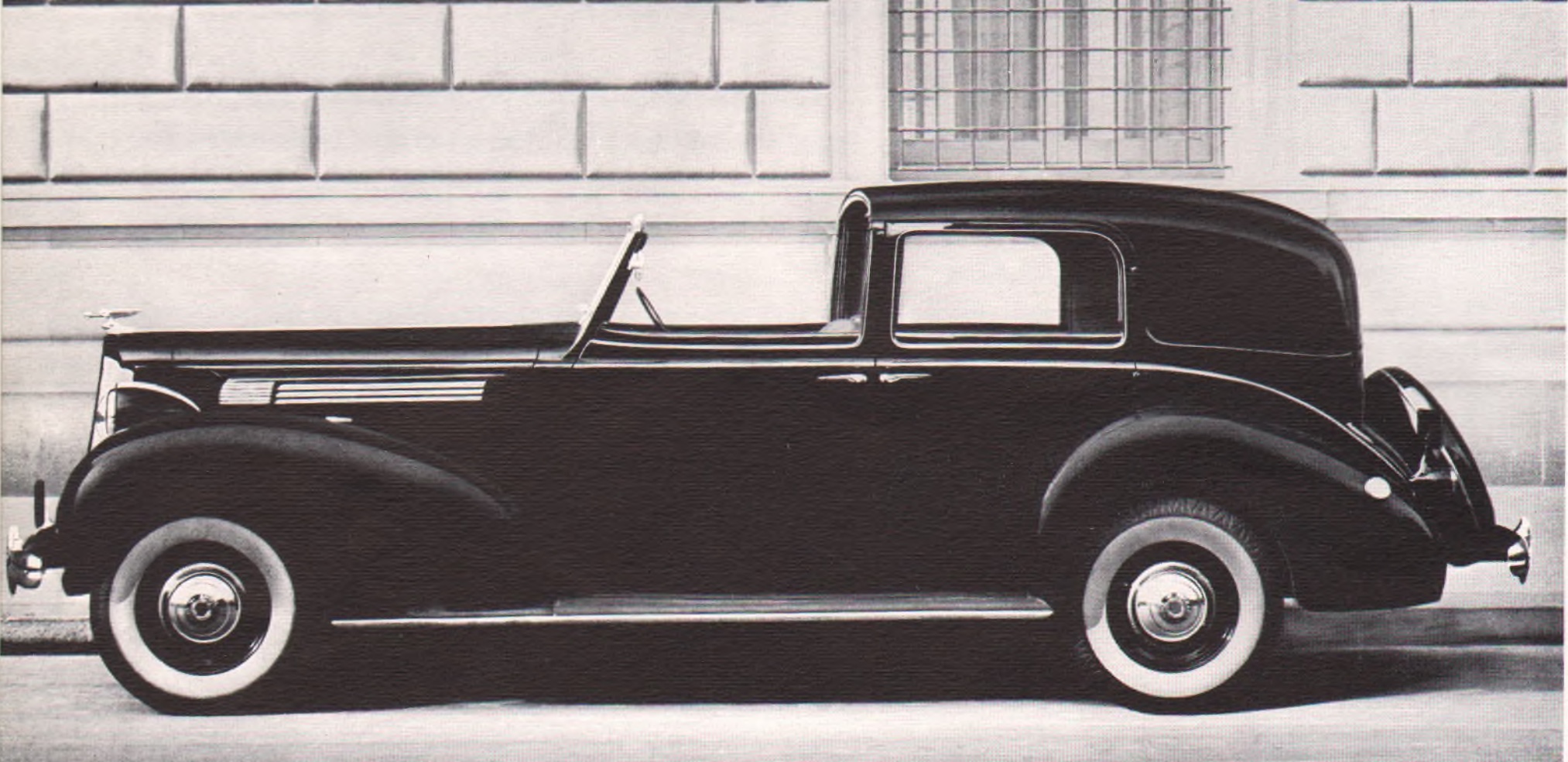 Packard Deluxe Eight All-Weather Town Car Wallpapers