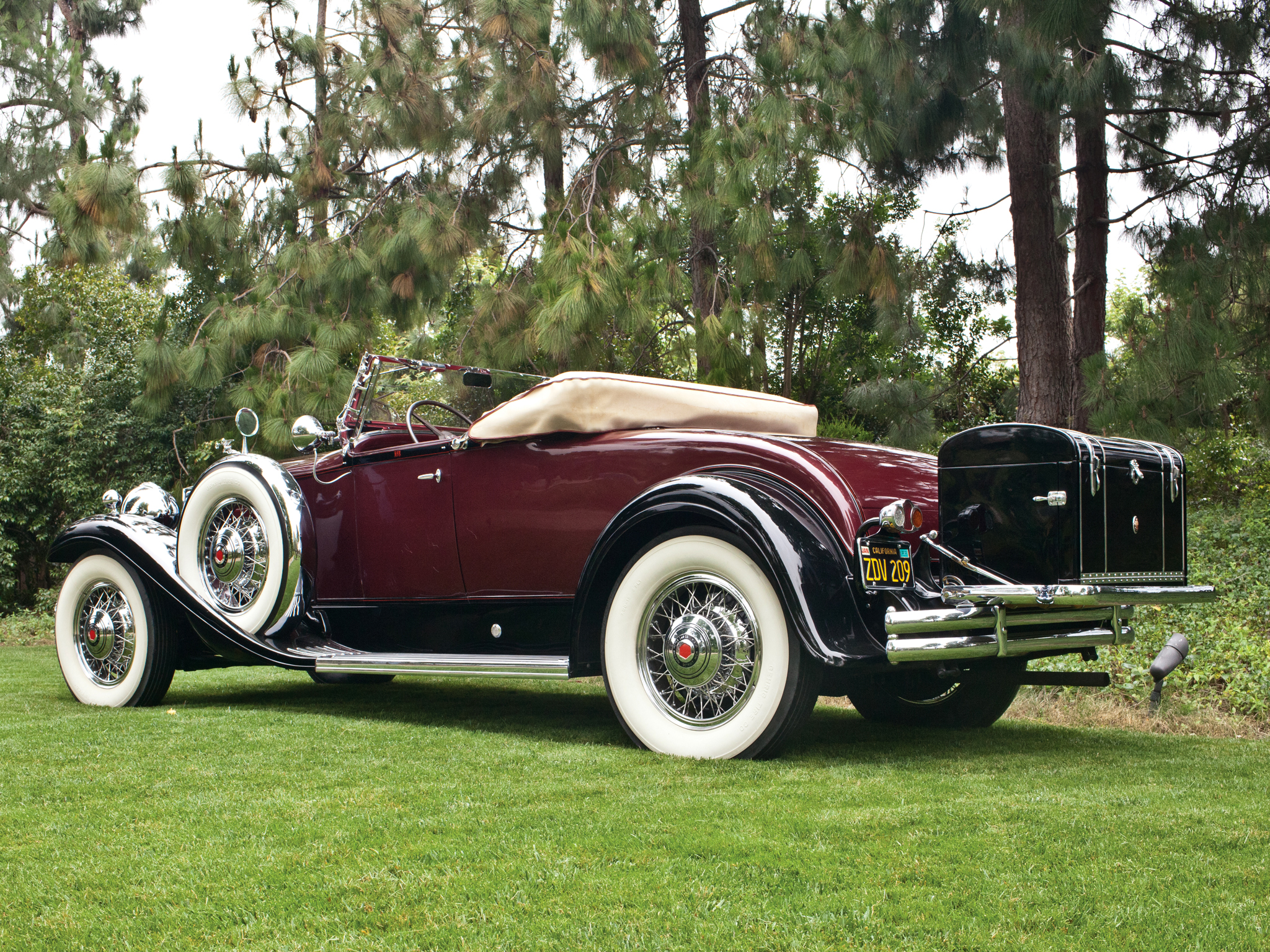 Packard Deluxe Eight Roadster Wallpapers