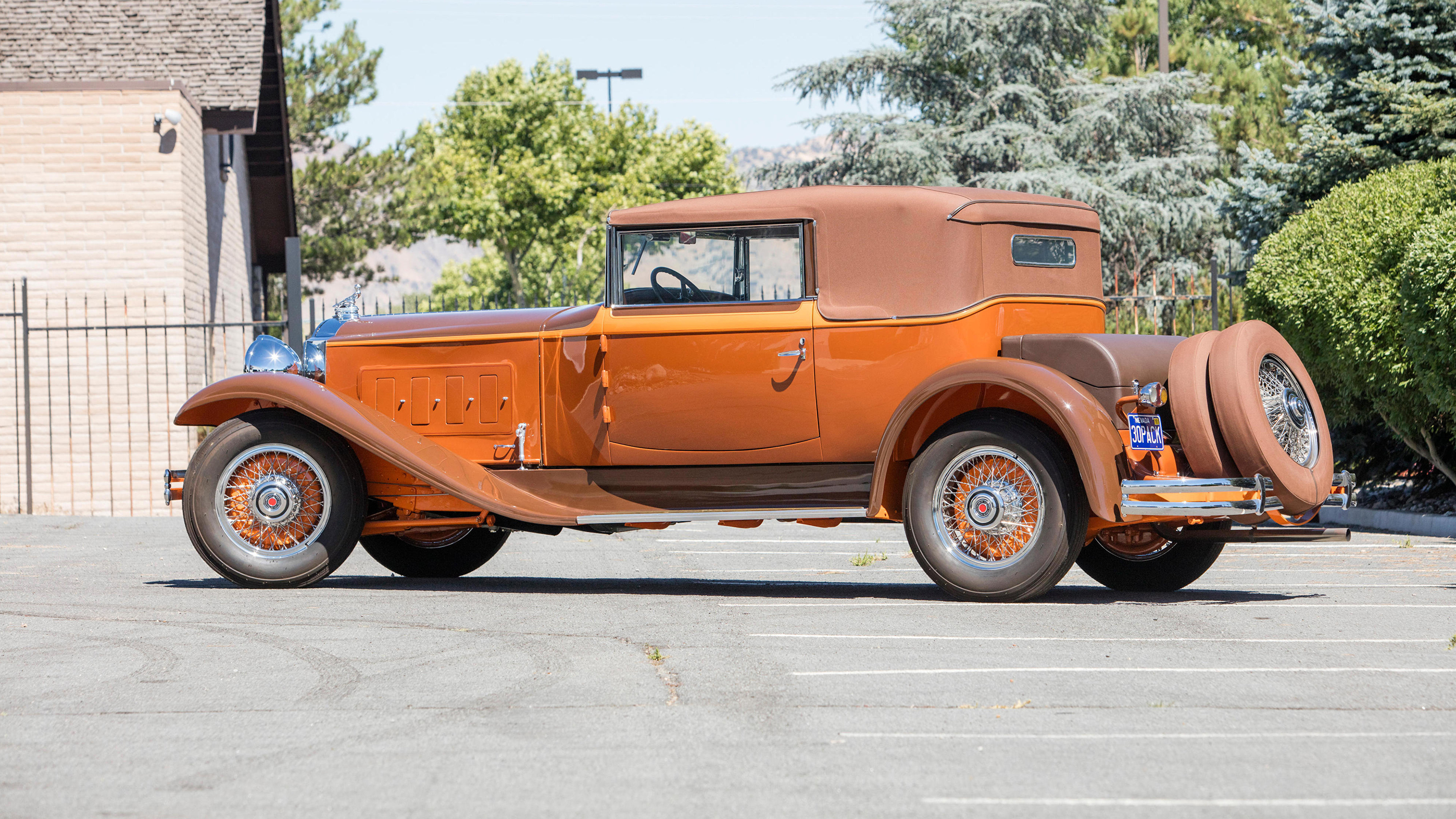 Packard Deluxe Eight Roadster Wallpapers