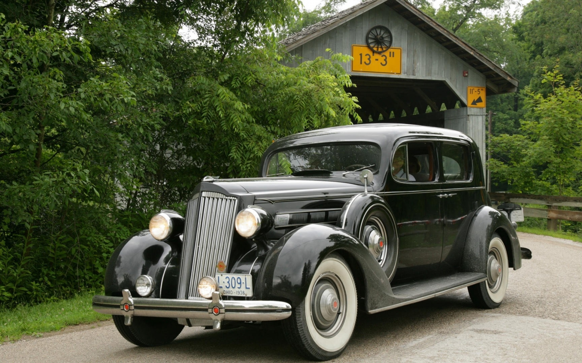 Packard Six 7-Passenger Touring Wallpapers