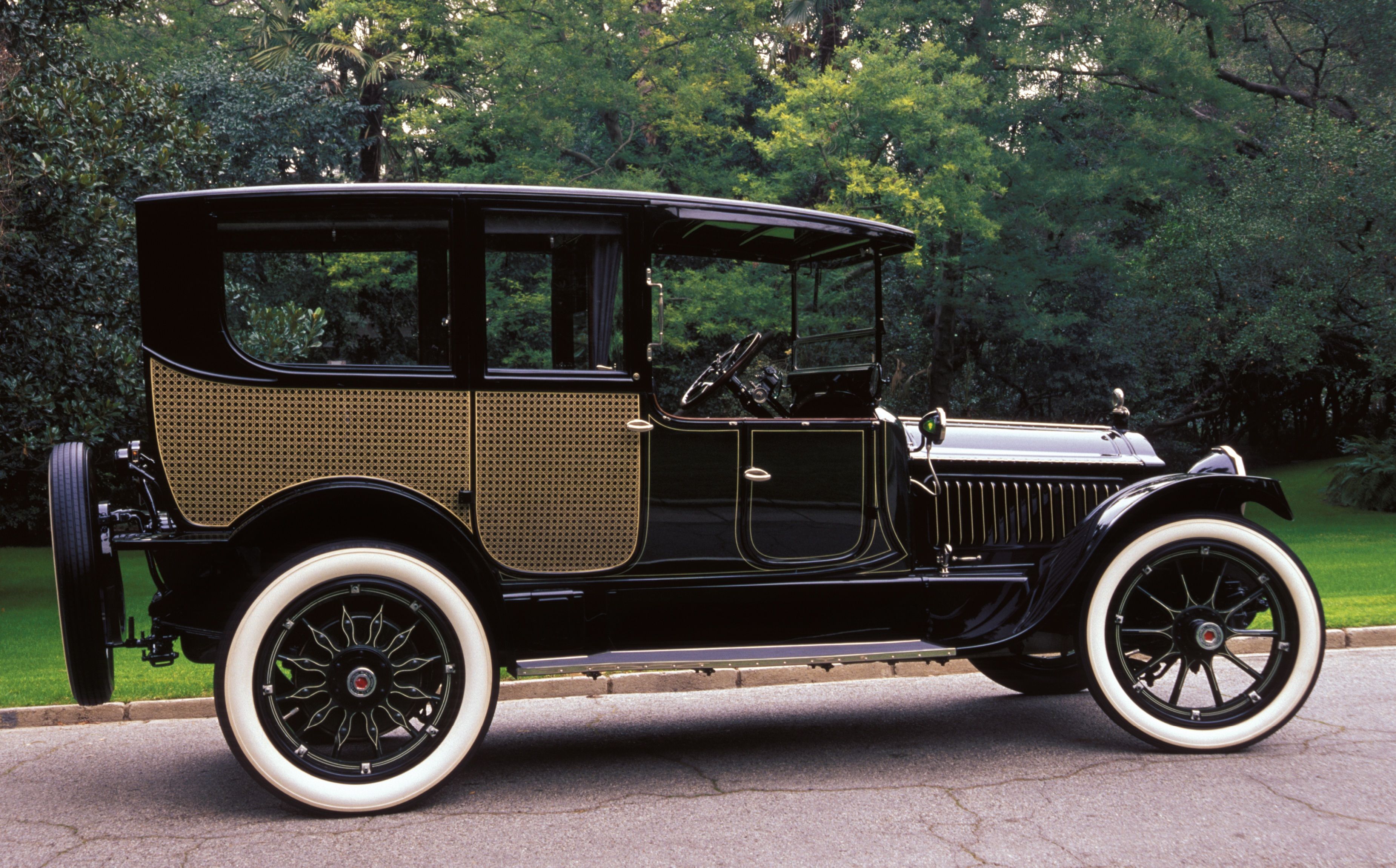 Packard Twin Six Runabout Wallpapers