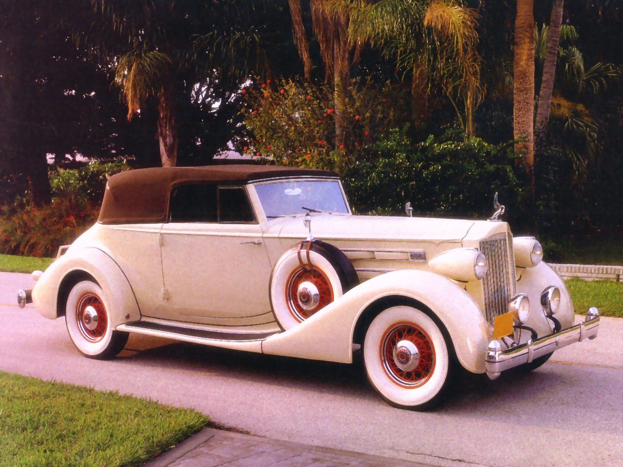 Packard Victoria Wallpapers
