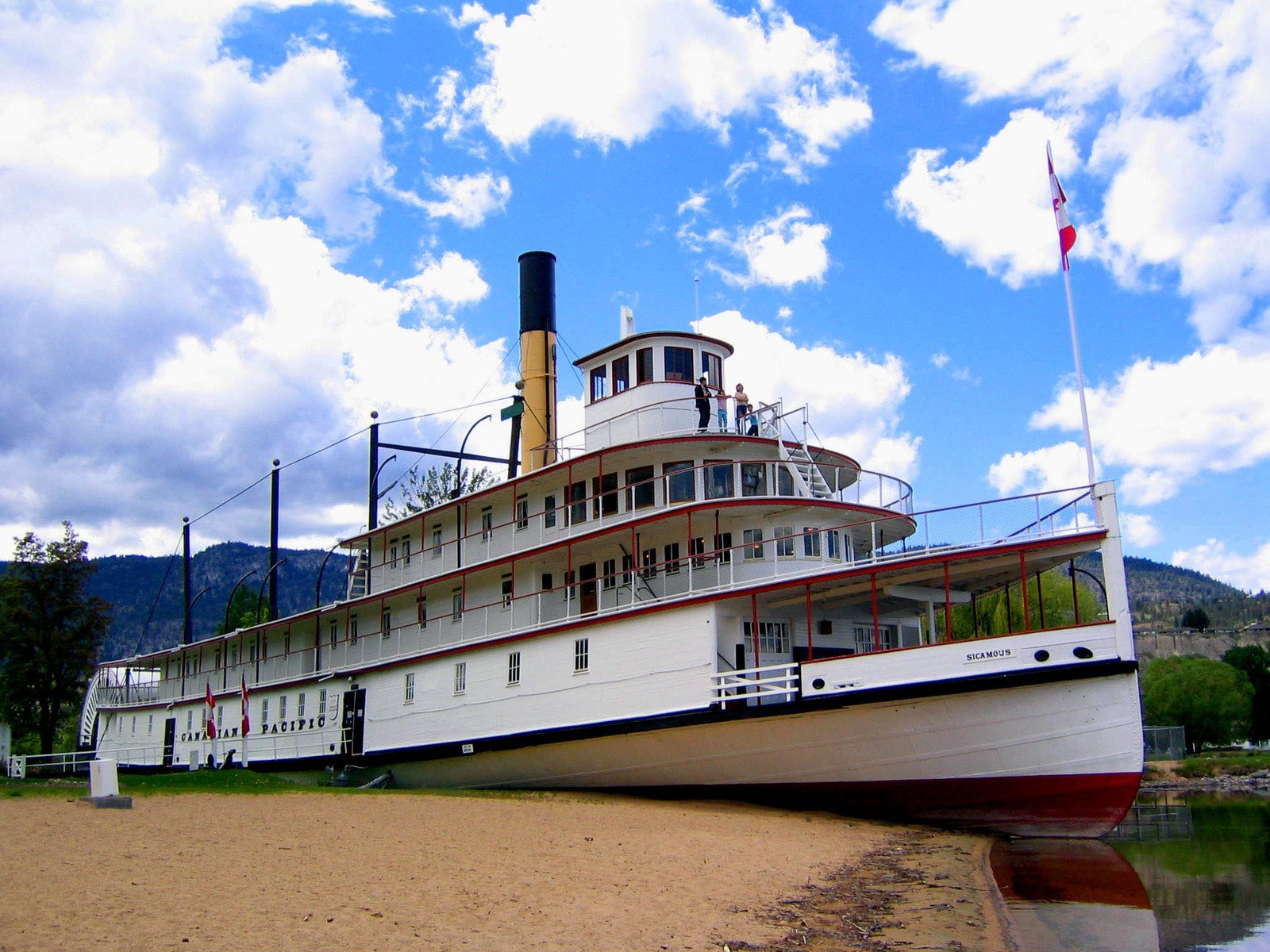 Paddle Steamer Wallpapers