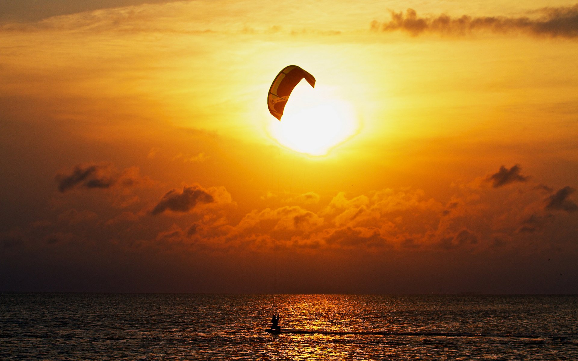 Parasailing Wallpapers