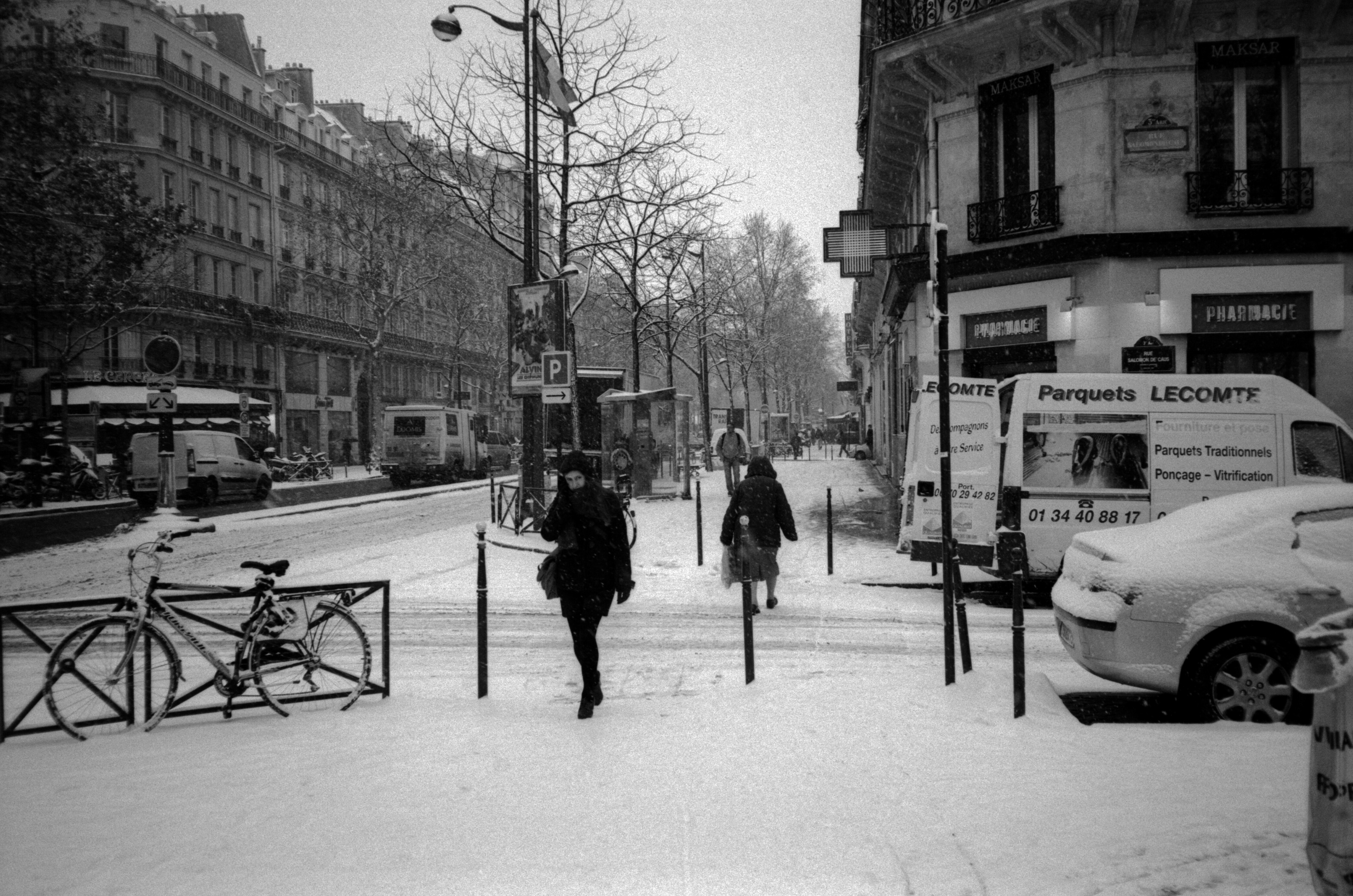 Paris Snow Wallpapers