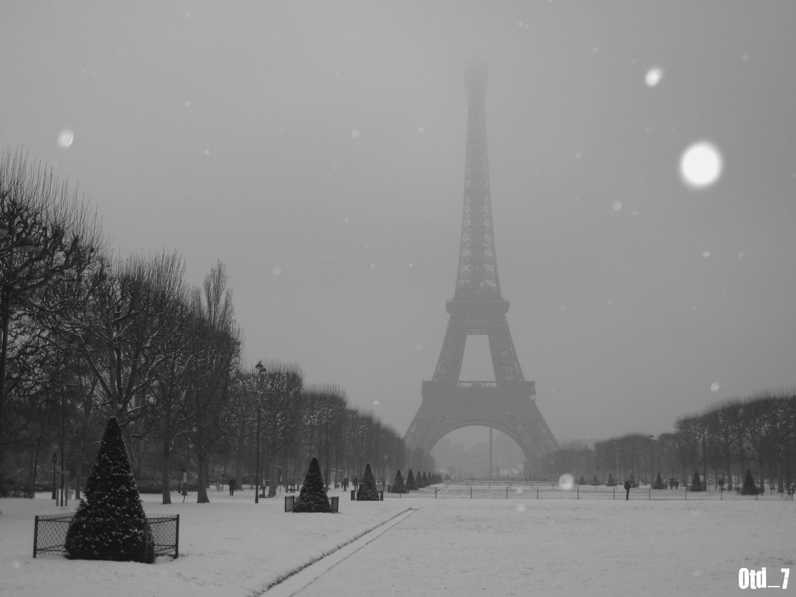 Paris Snow Wallpapers