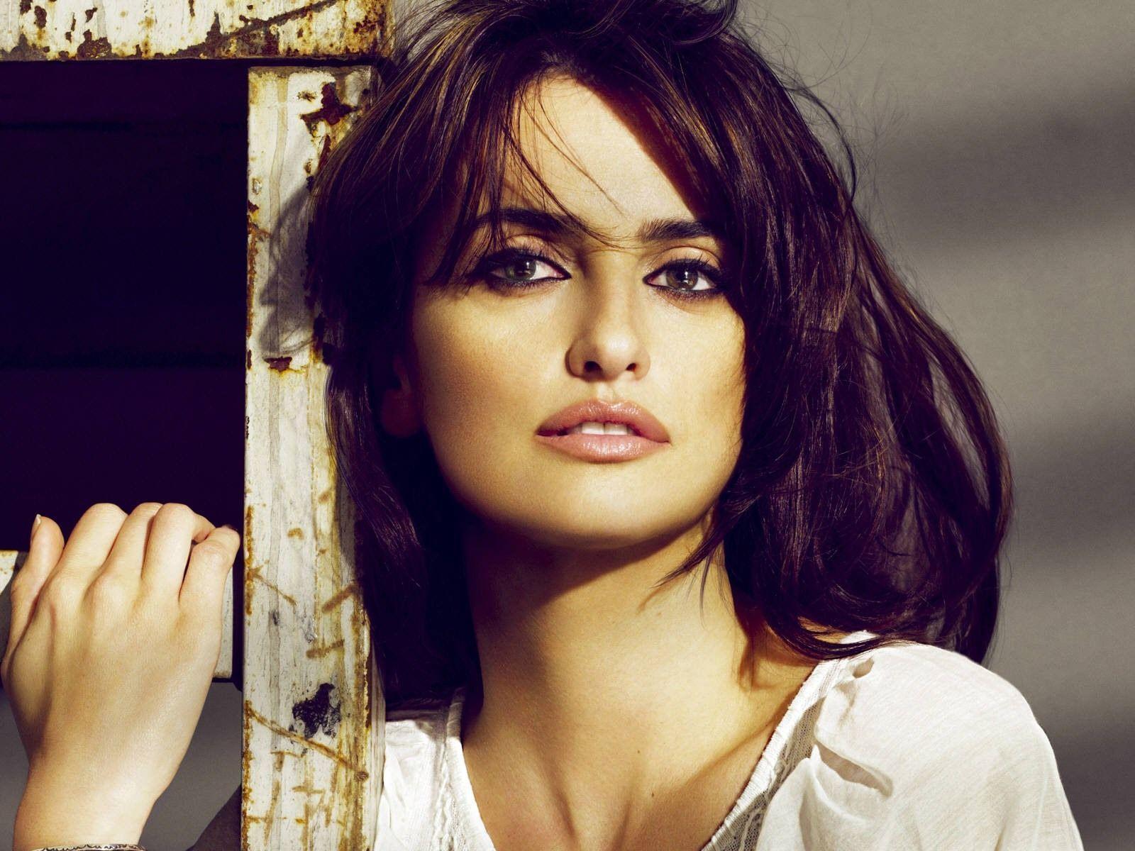 Penelope Cruz  Spanish And Model Wallpapers