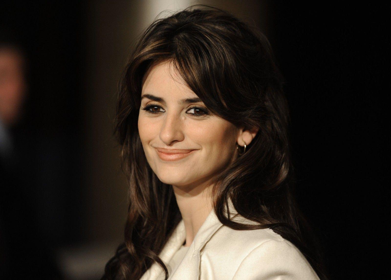 Penelope Cruz  Spanish And Model Wallpapers