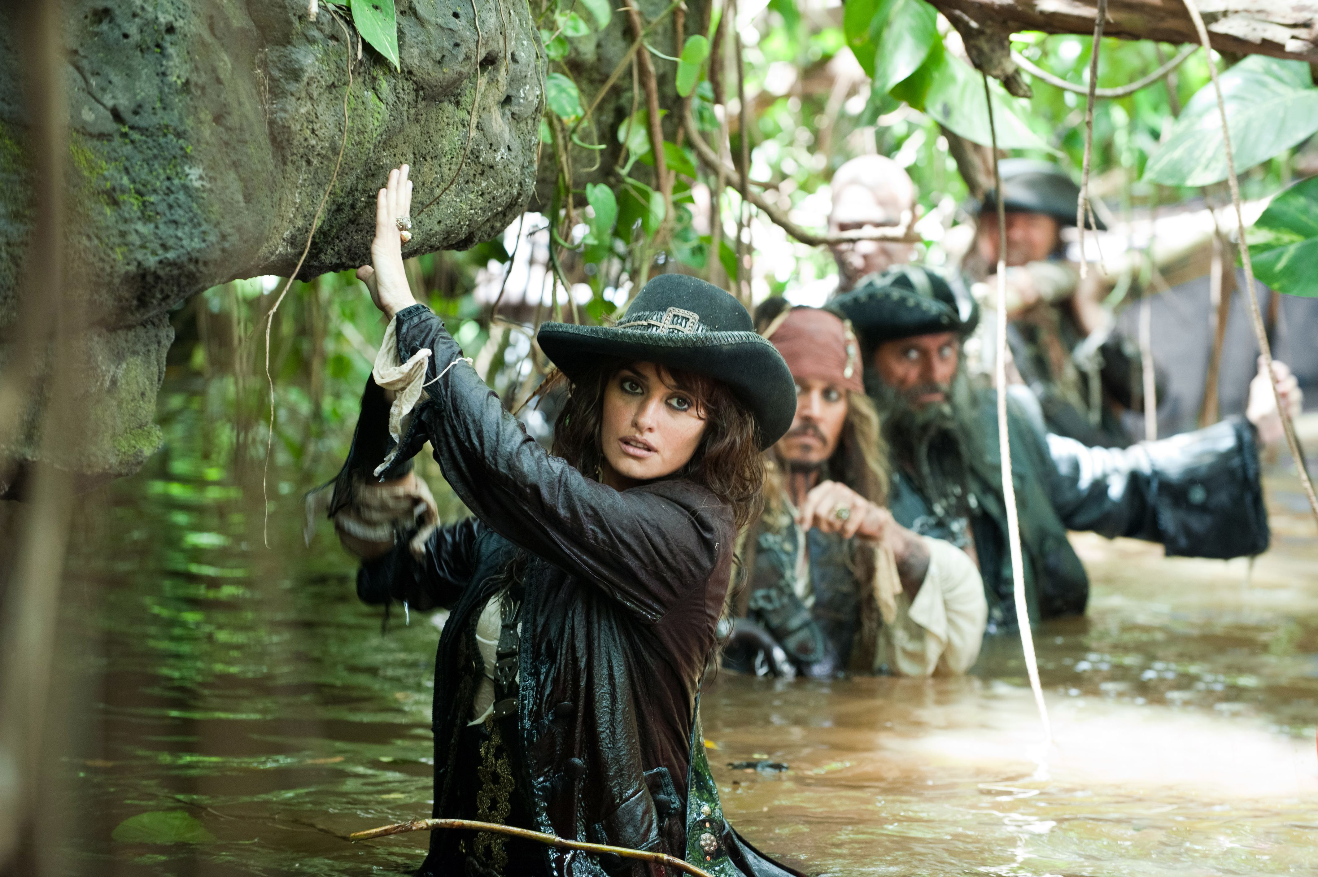 Penelope Cruz In Pirates Of The Caribbean Wallpapers
