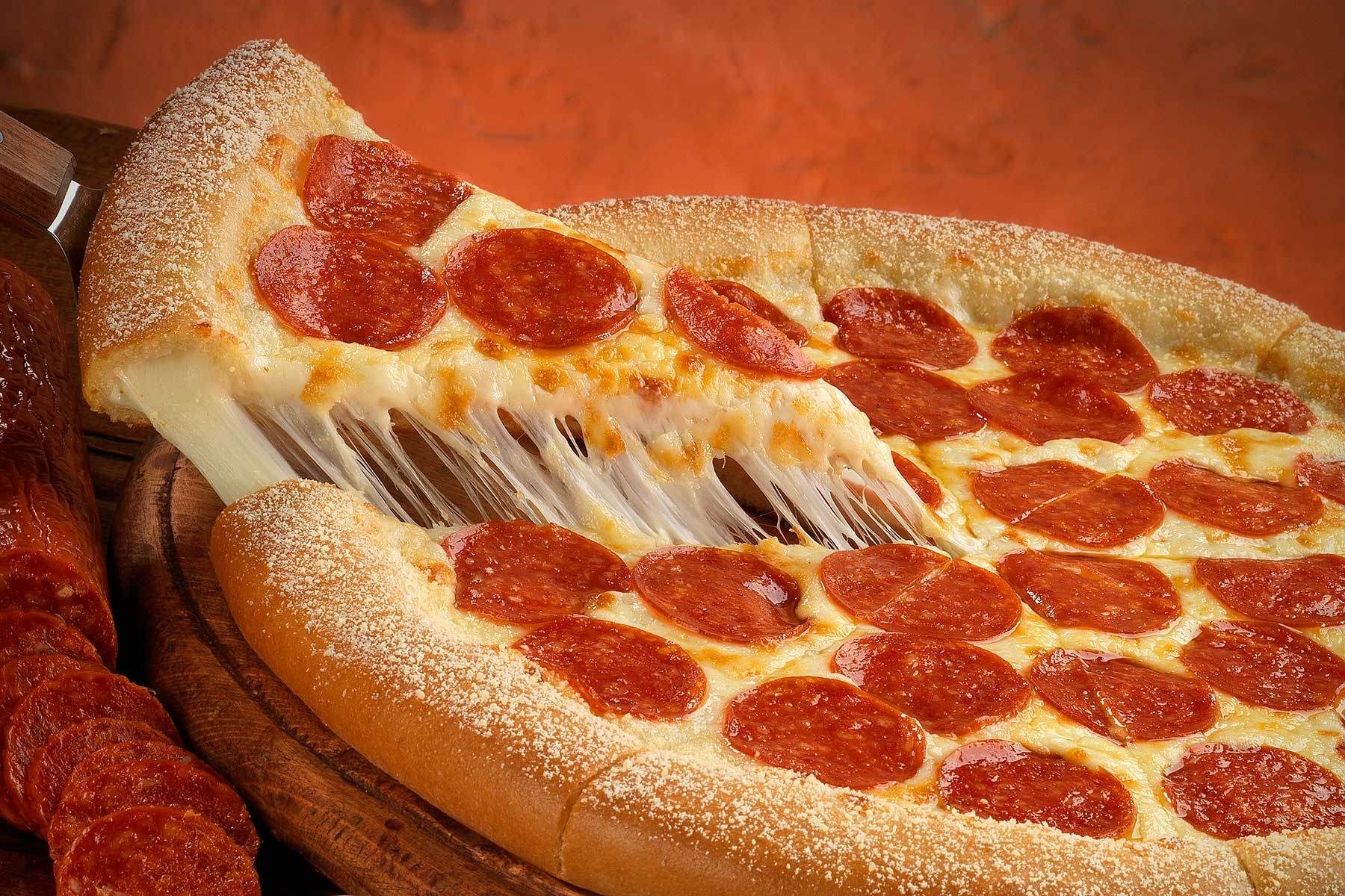 Pepperoni Pizza Wallpapers