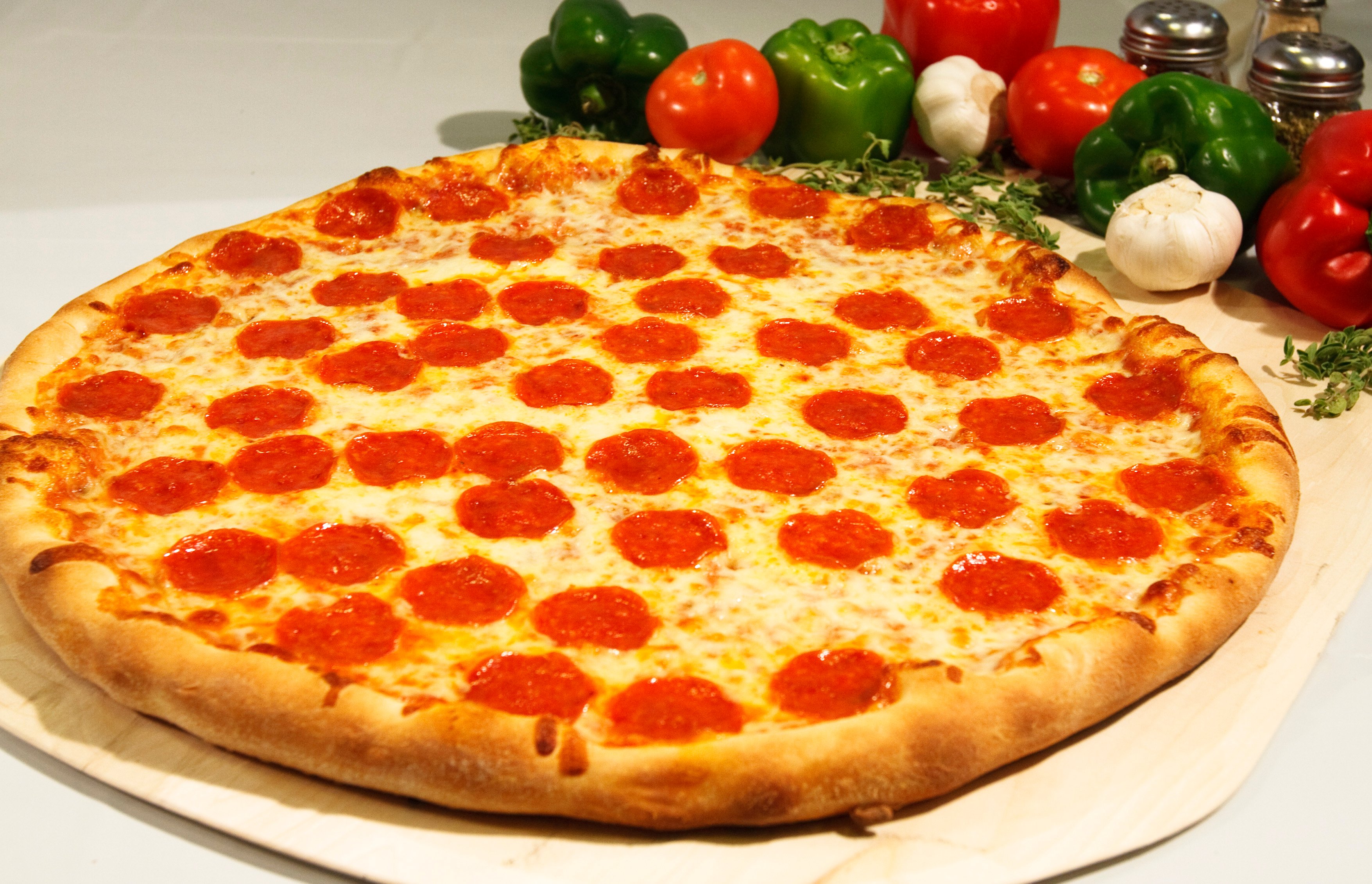 Pepperoni Pizza Wallpapers