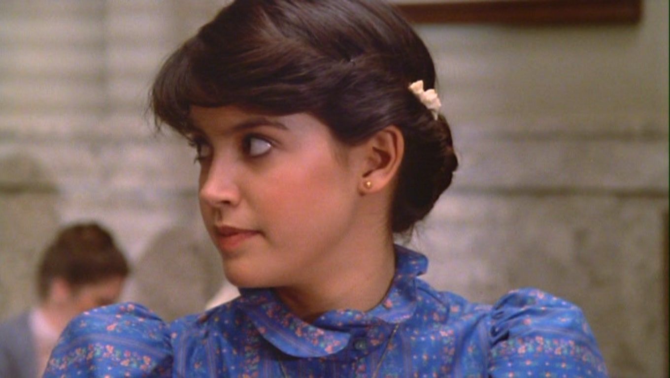 Phoebe Cates Wallpapers