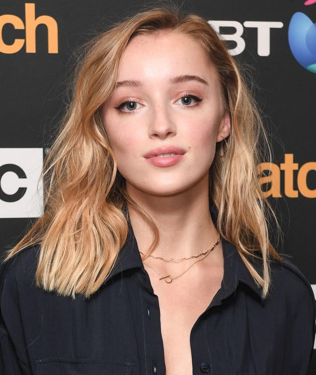 Phoebe Dynevor Wallpapers