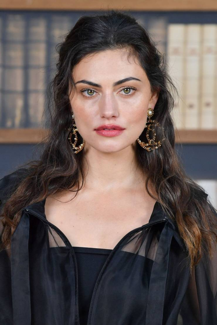 Phoebe Tonkin 2020 Wallpapers