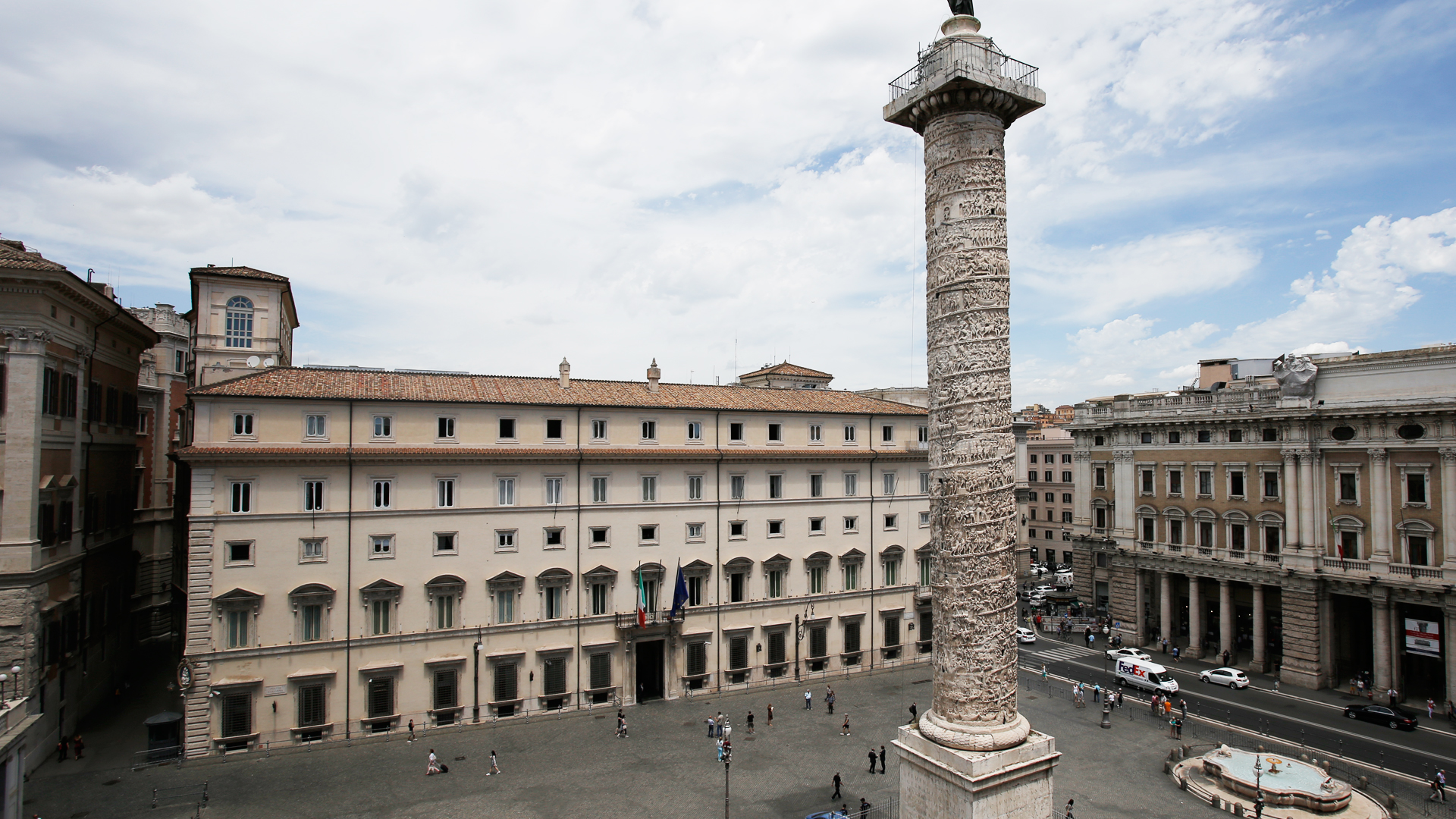 Piazza Colonna Wallpapers