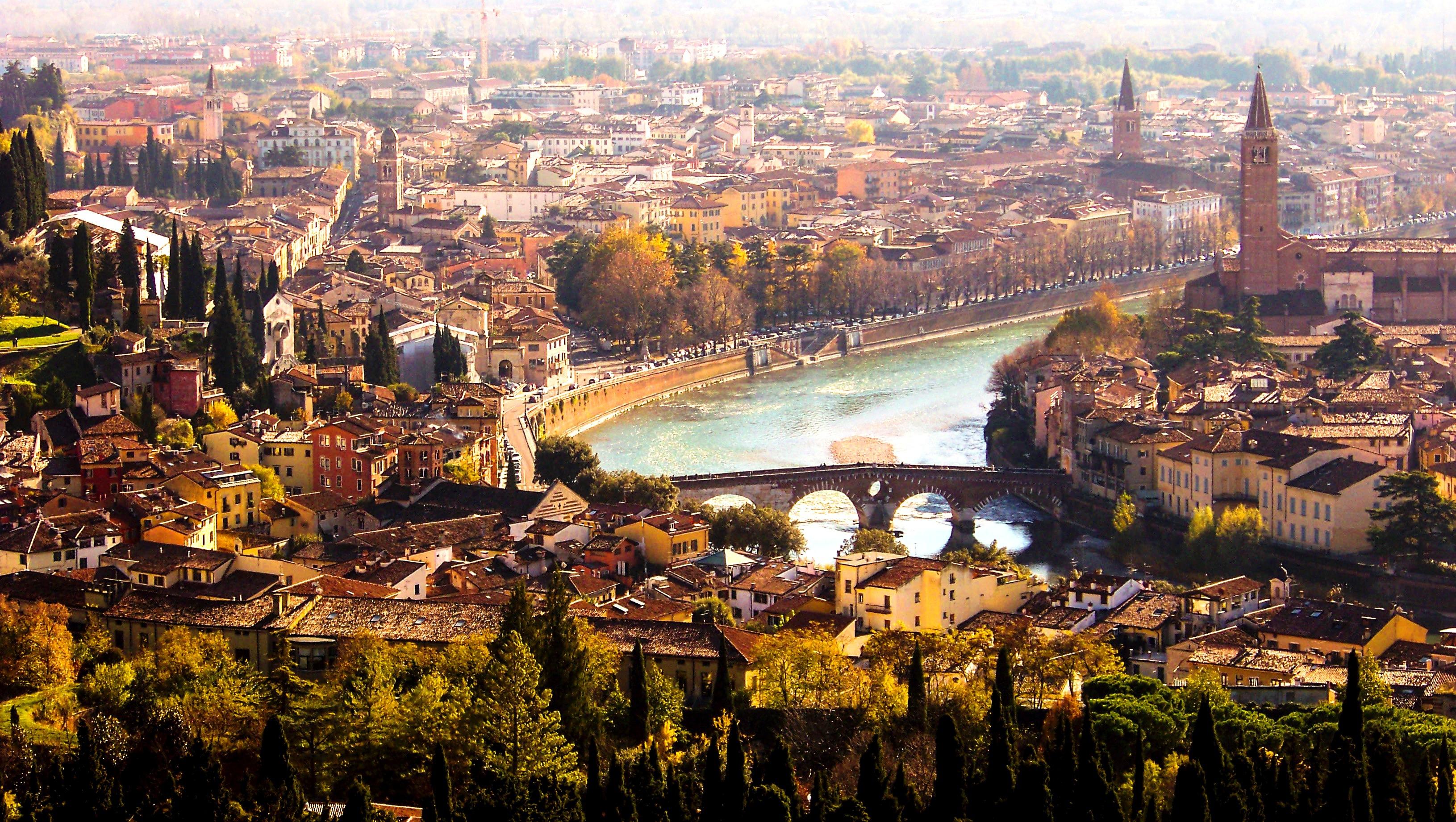 Picture Of Verona Italy Wallpapers