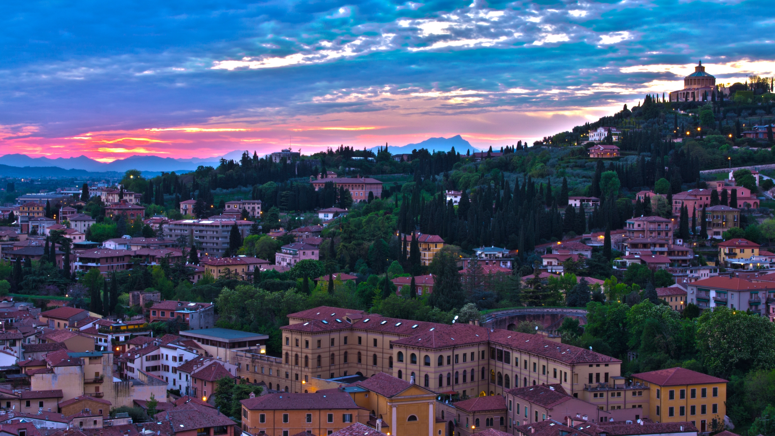 Picture Of Verona Italy Wallpapers