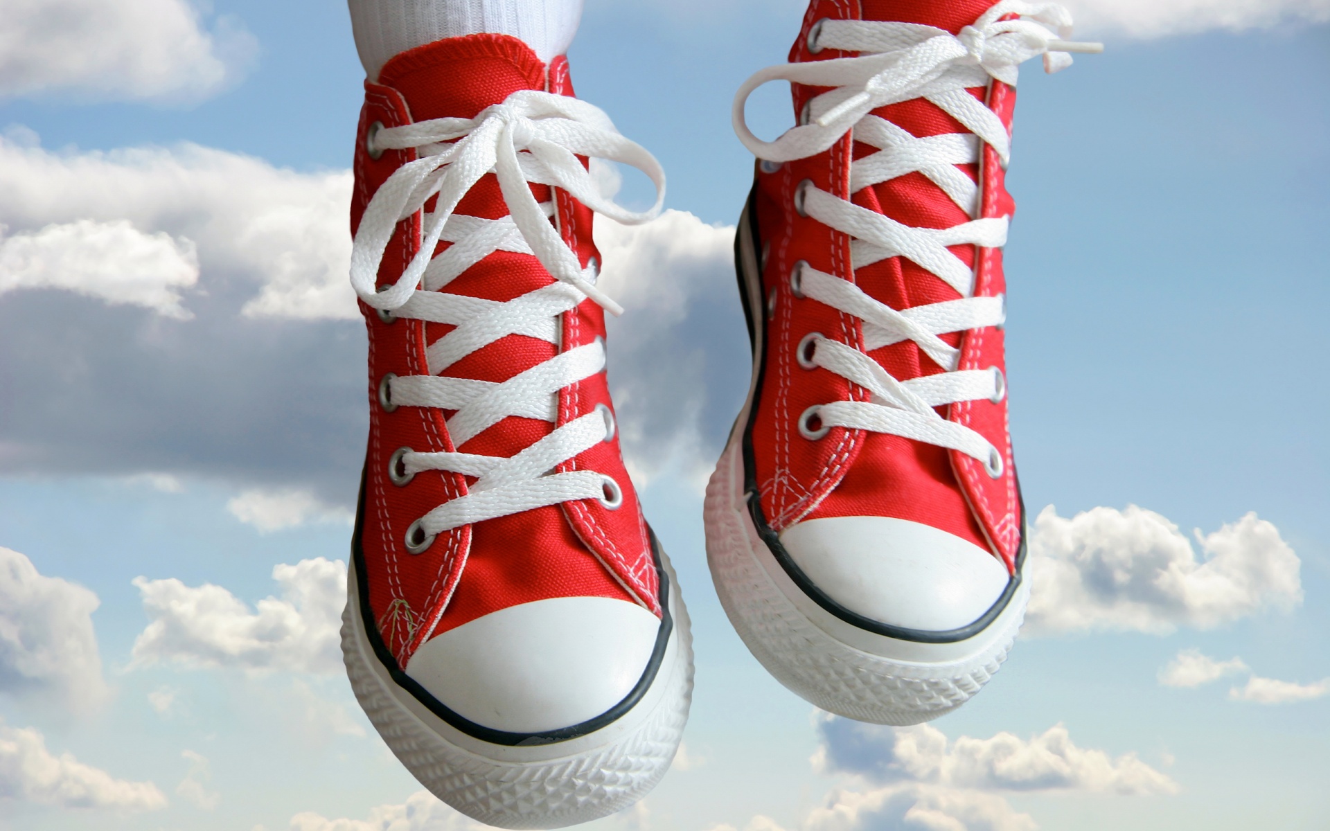 Pictures Of Converses Wallpapers