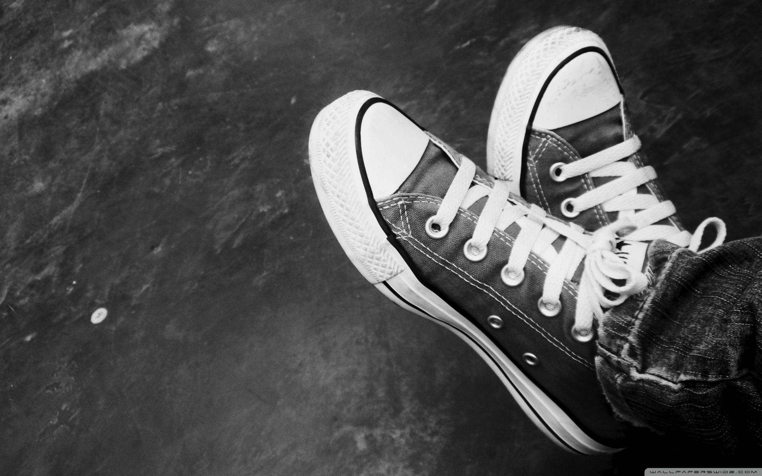 Pictures Of Converses Wallpapers