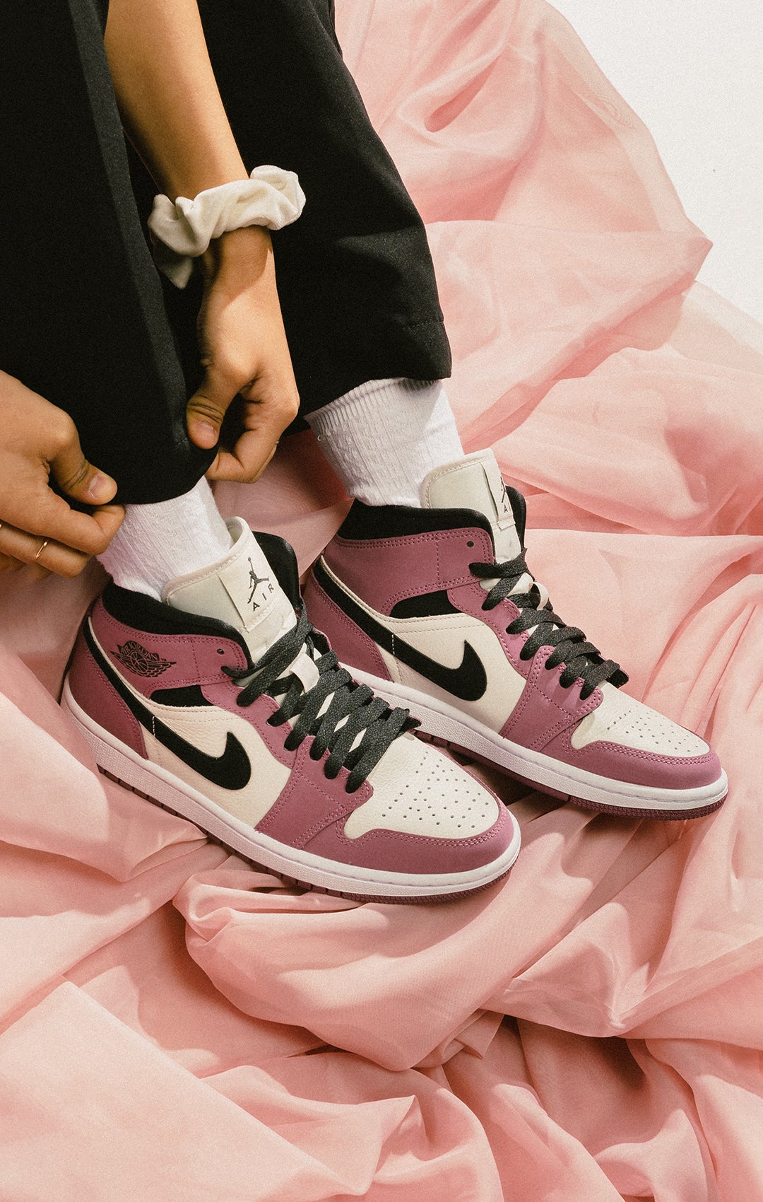 Pink Jordans Shoes Wallpapers