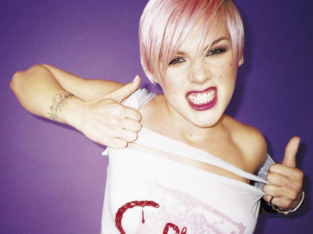 Pink Singer Wallpapers