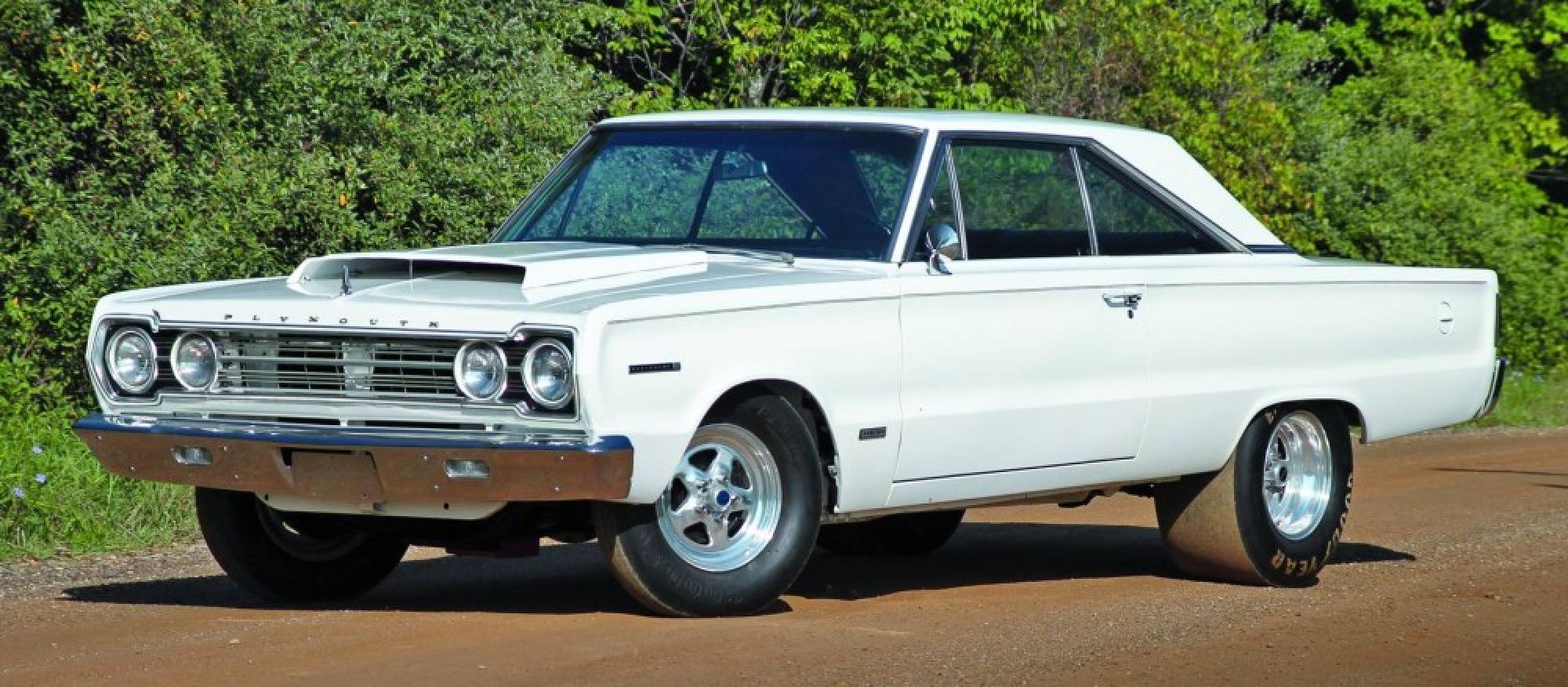 Plymouth Belvedere Wallpapers