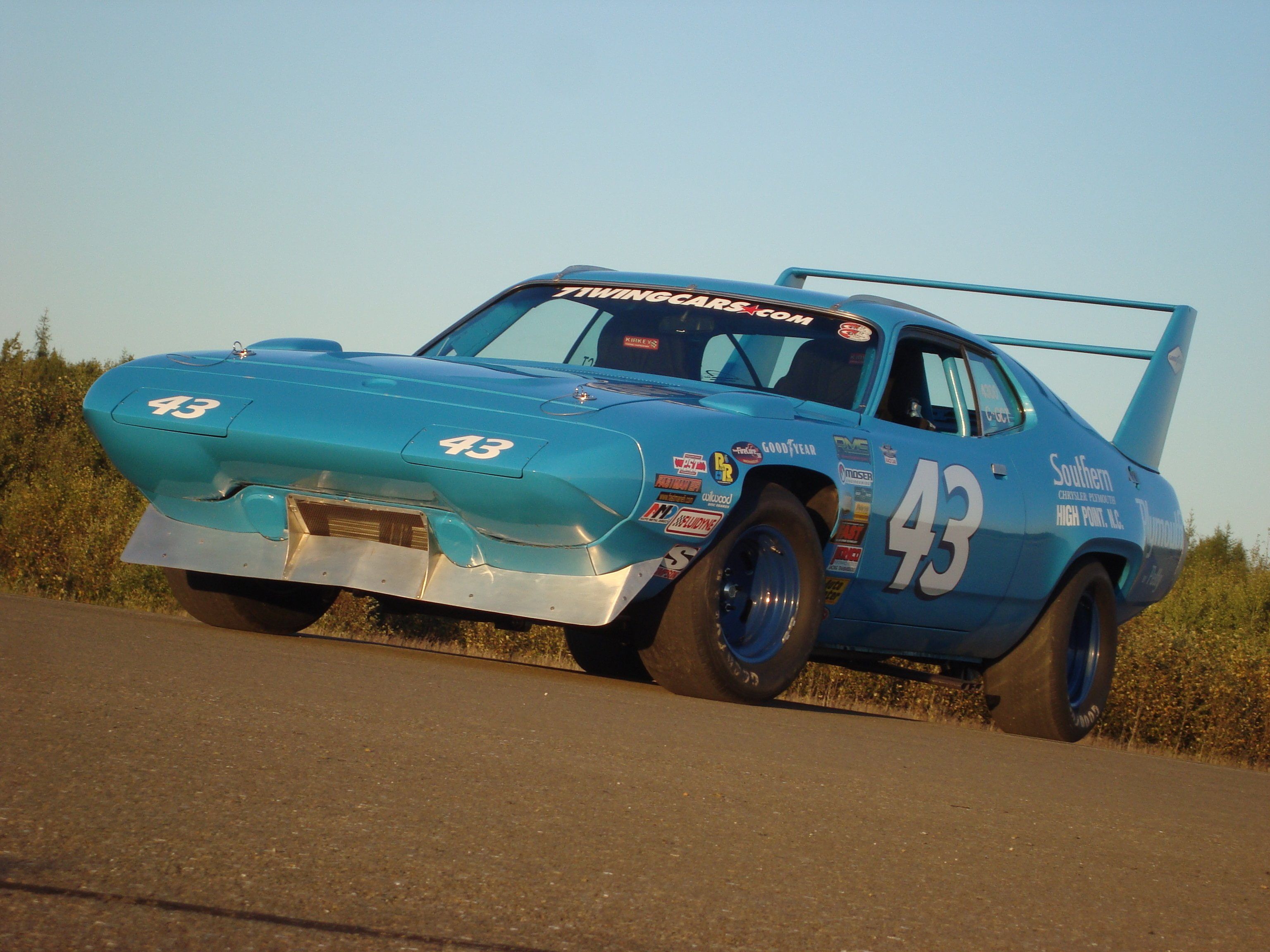 Plymouth Road Runner Superbird Wallpapers