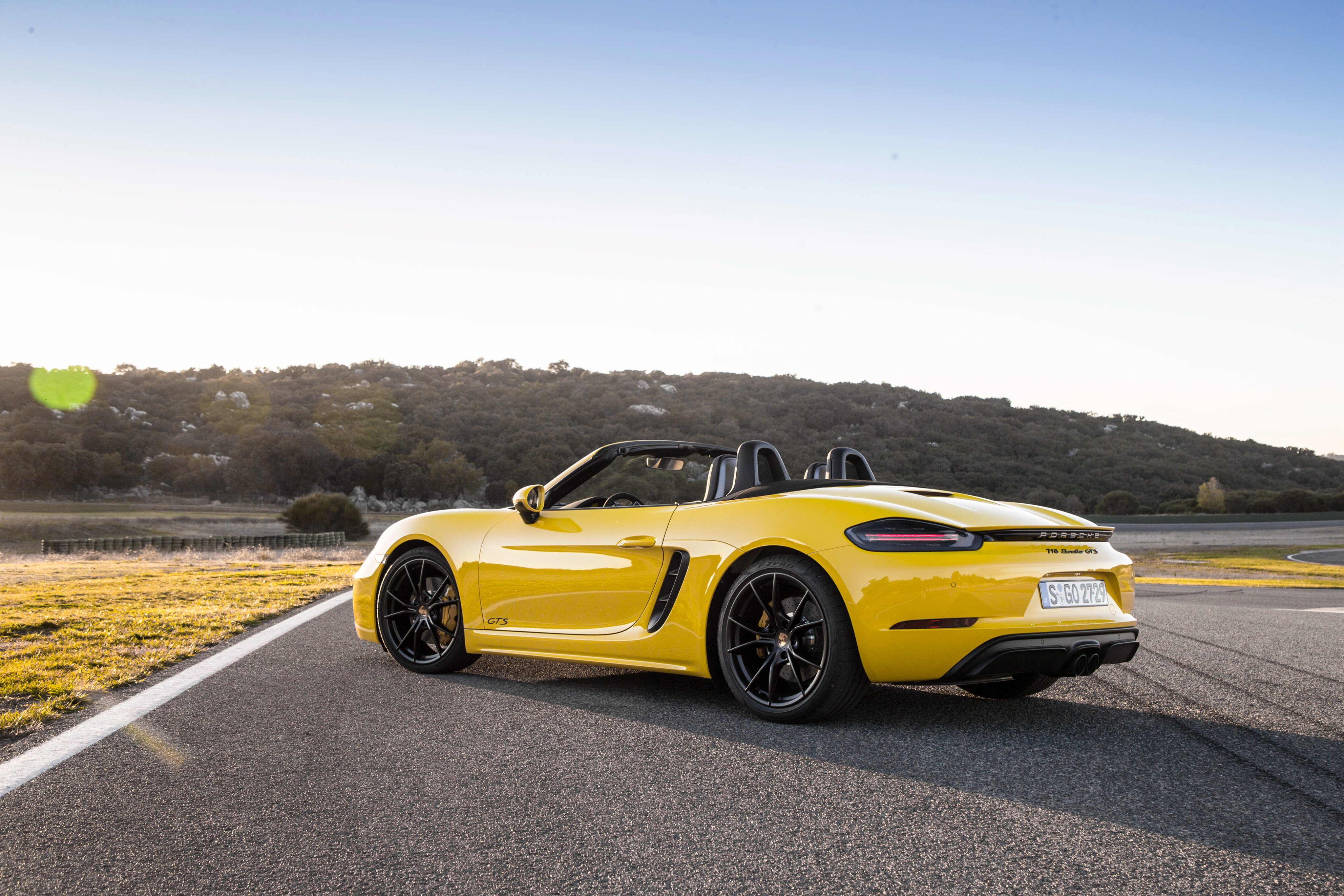 Porsche 718 Boxster Wallpapers