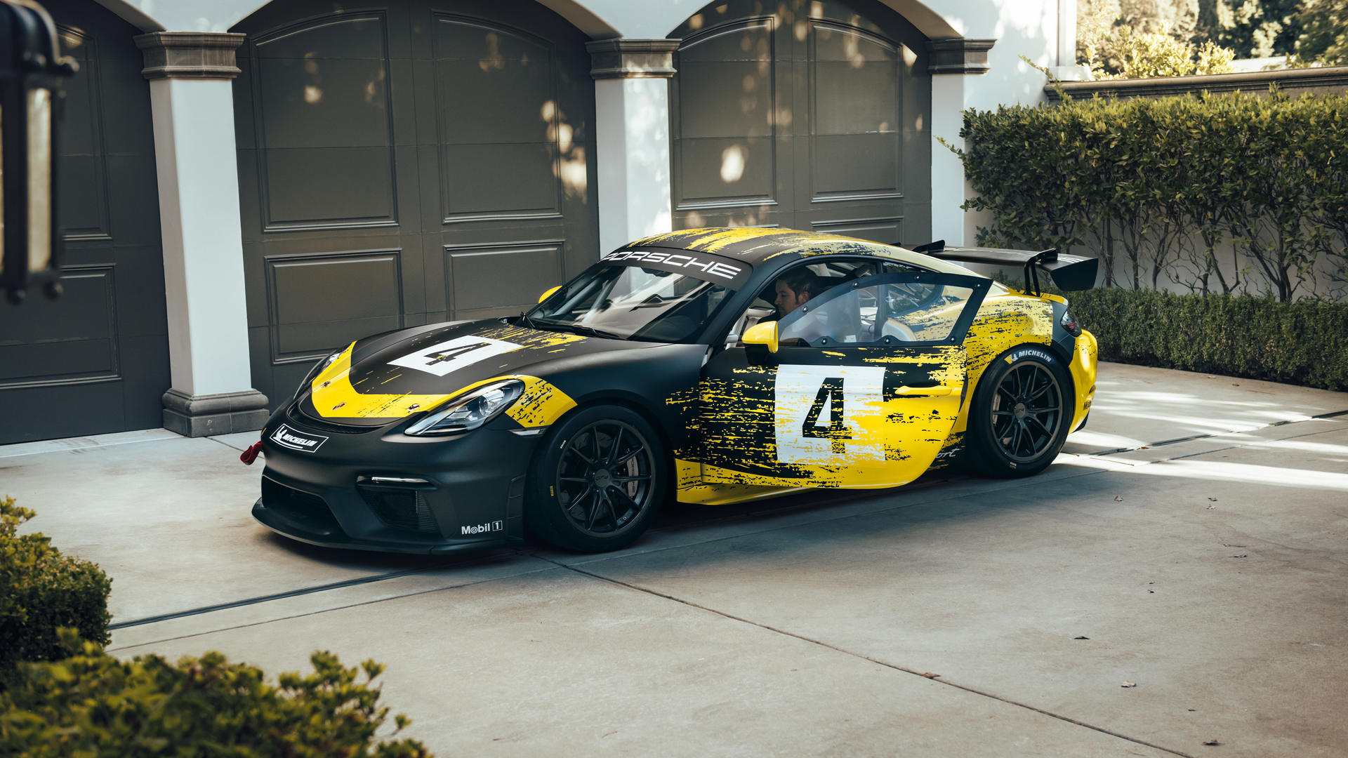 Porsche 718 Cayman Gt4 Clubsport Wallpapers