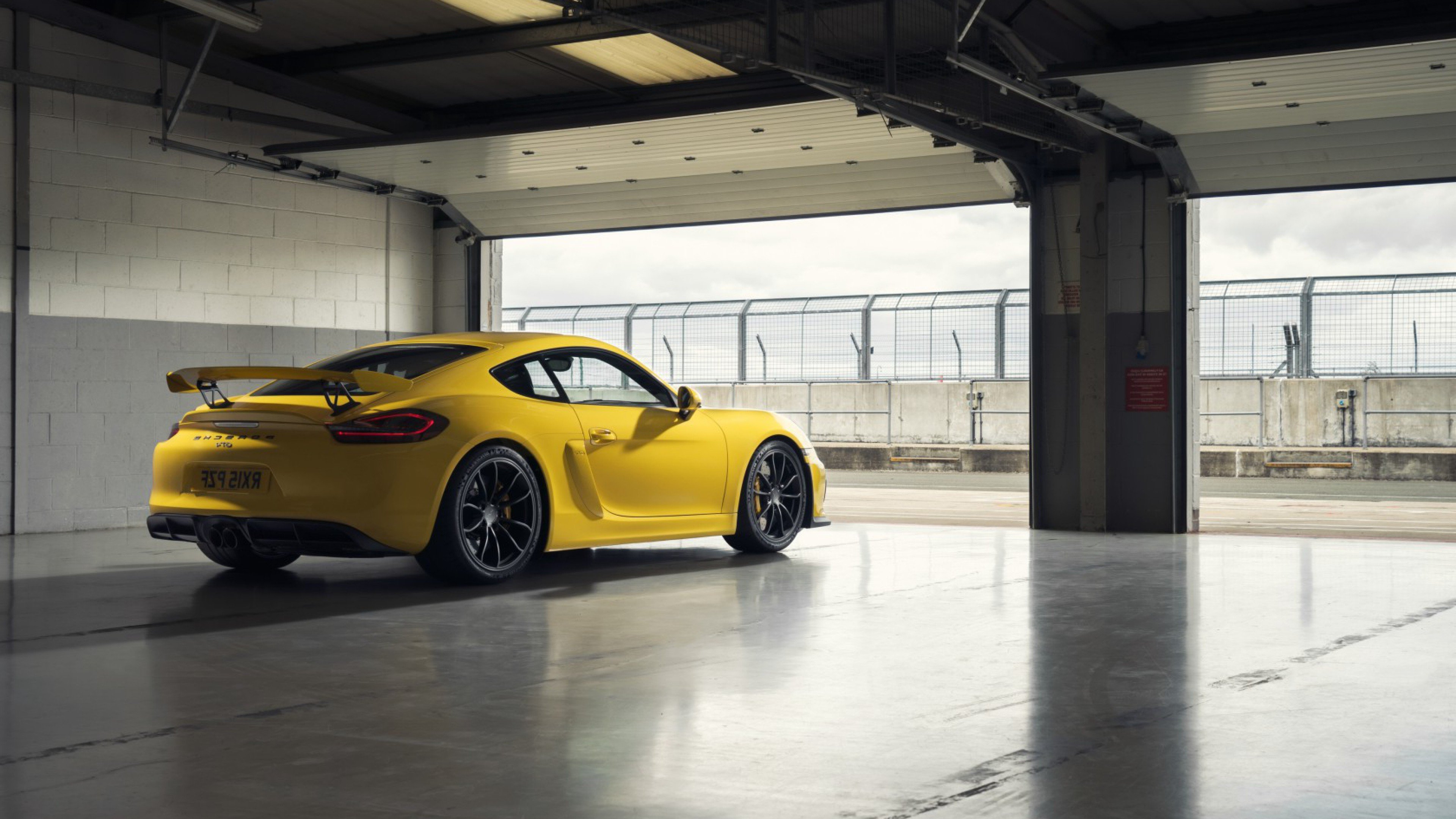 Porsche 718 Cayman Gt4 Wallpapers