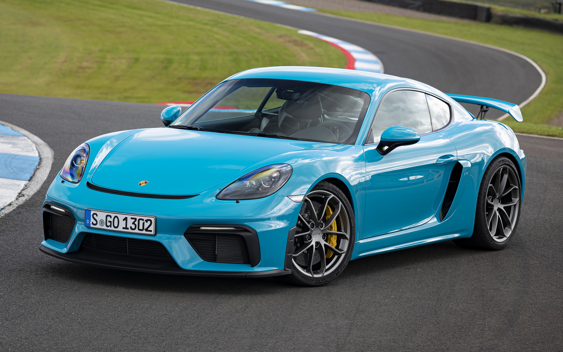 Porsche 718 Cayman Gt4 Wallpapers