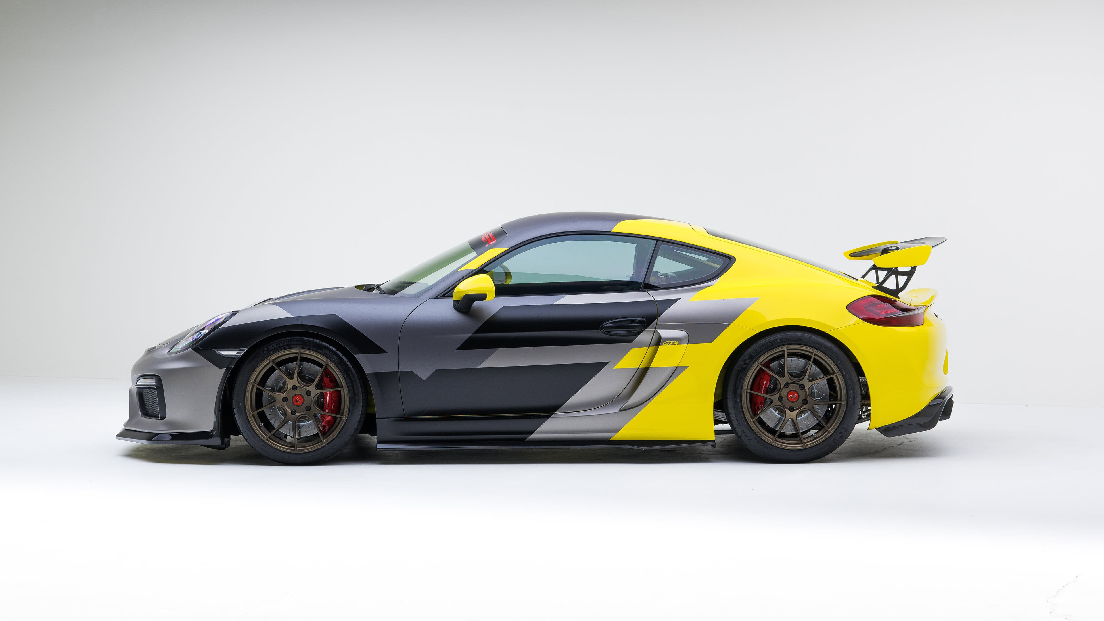 Porsche 718 Cayman Gt4 Wallpapers