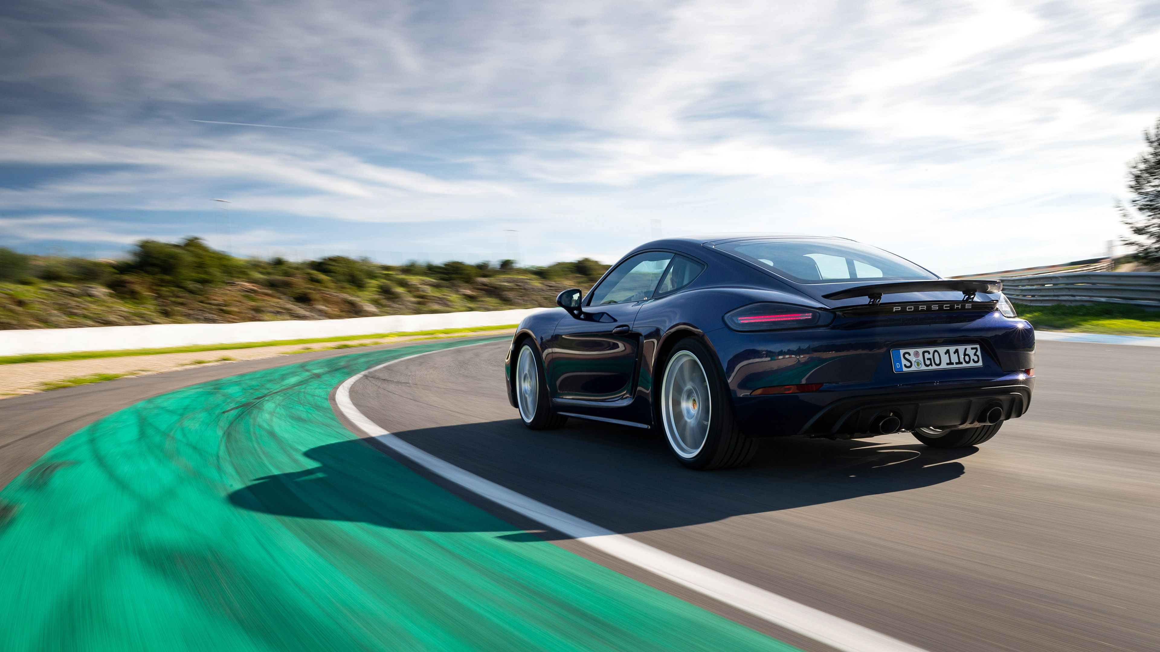 Porsche 718 Cayman S Wallpapers