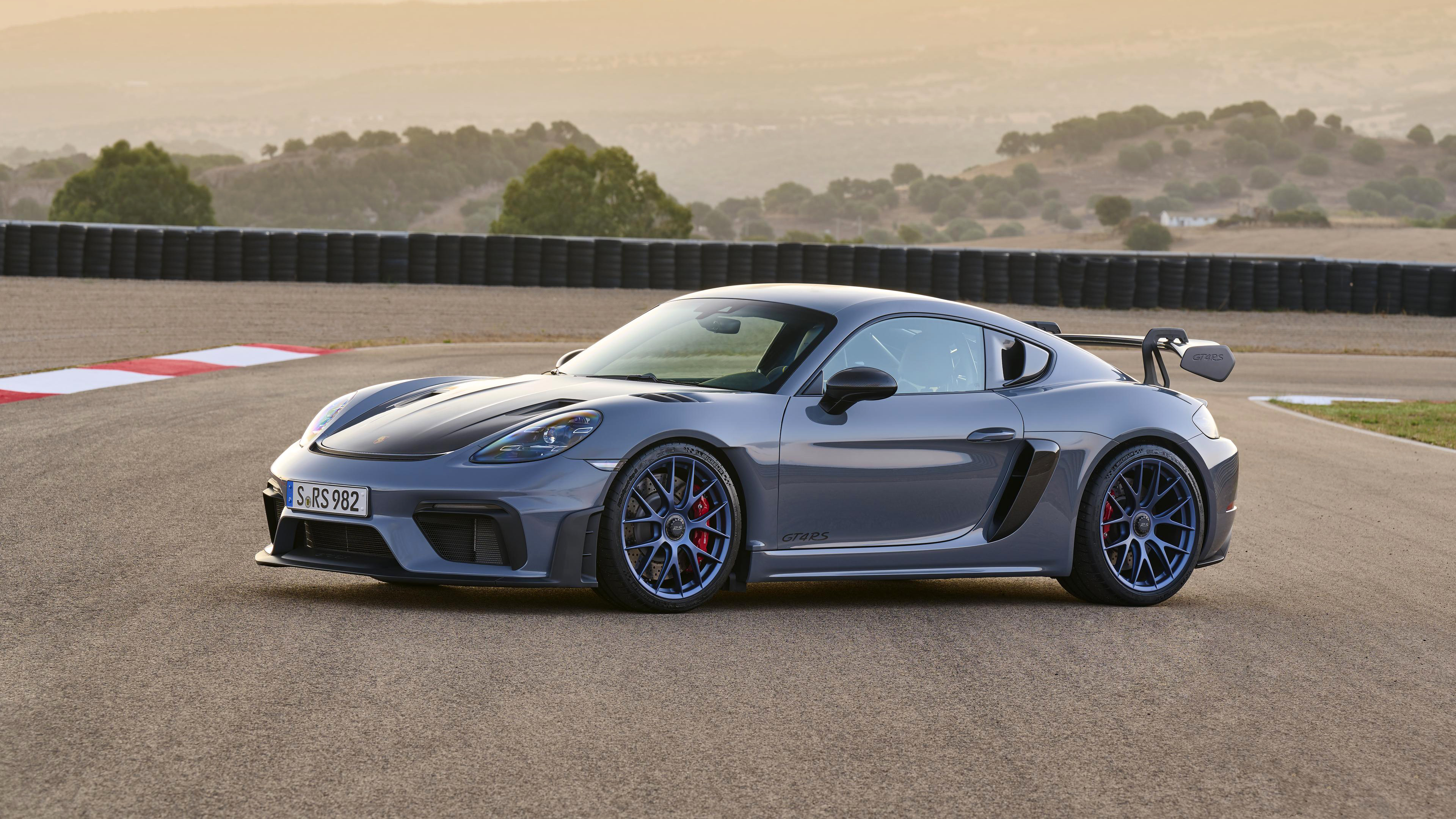 Porsche 718 Cayman S Wallpapers