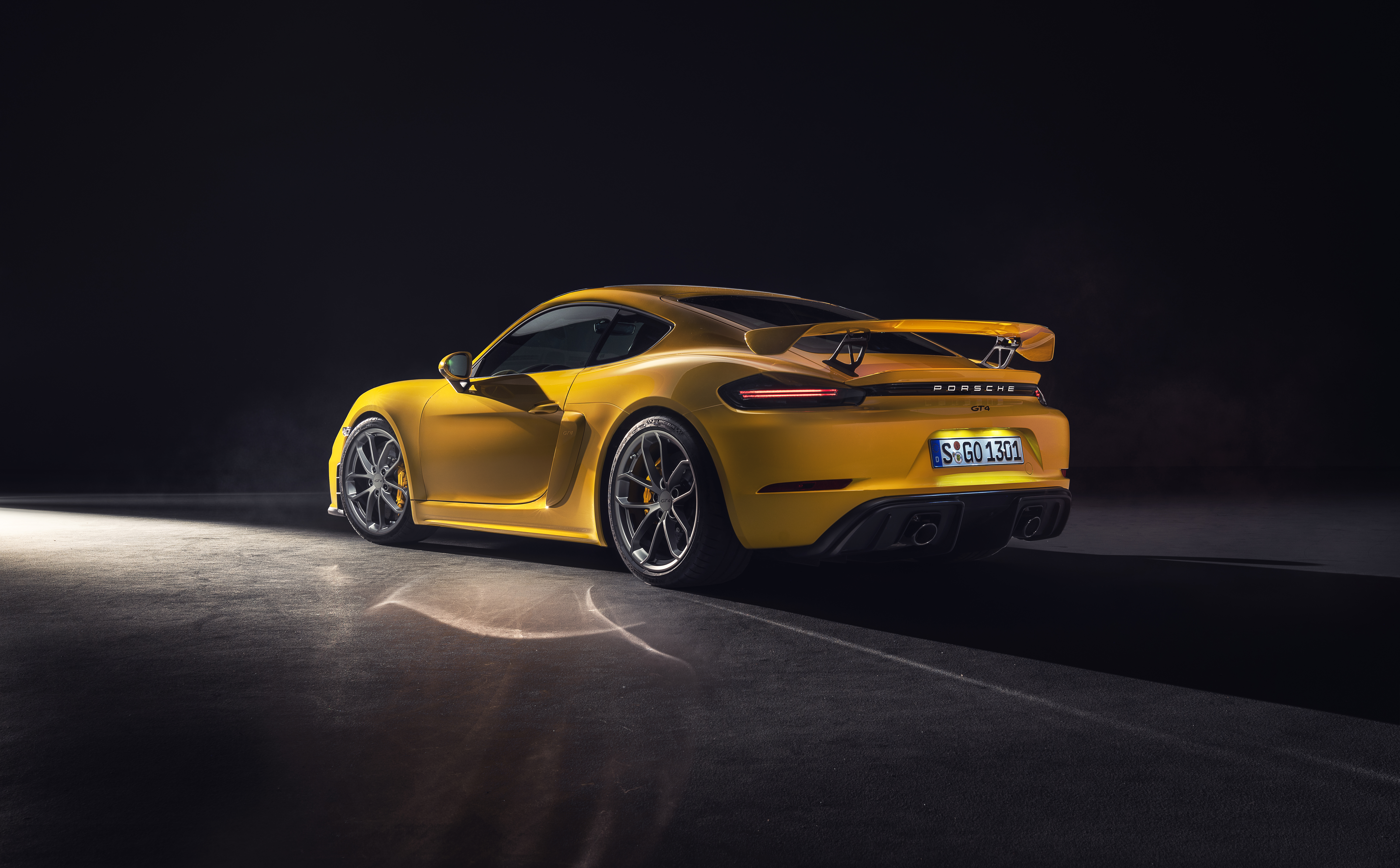 Porsche 718 Cayman S Wallpapers