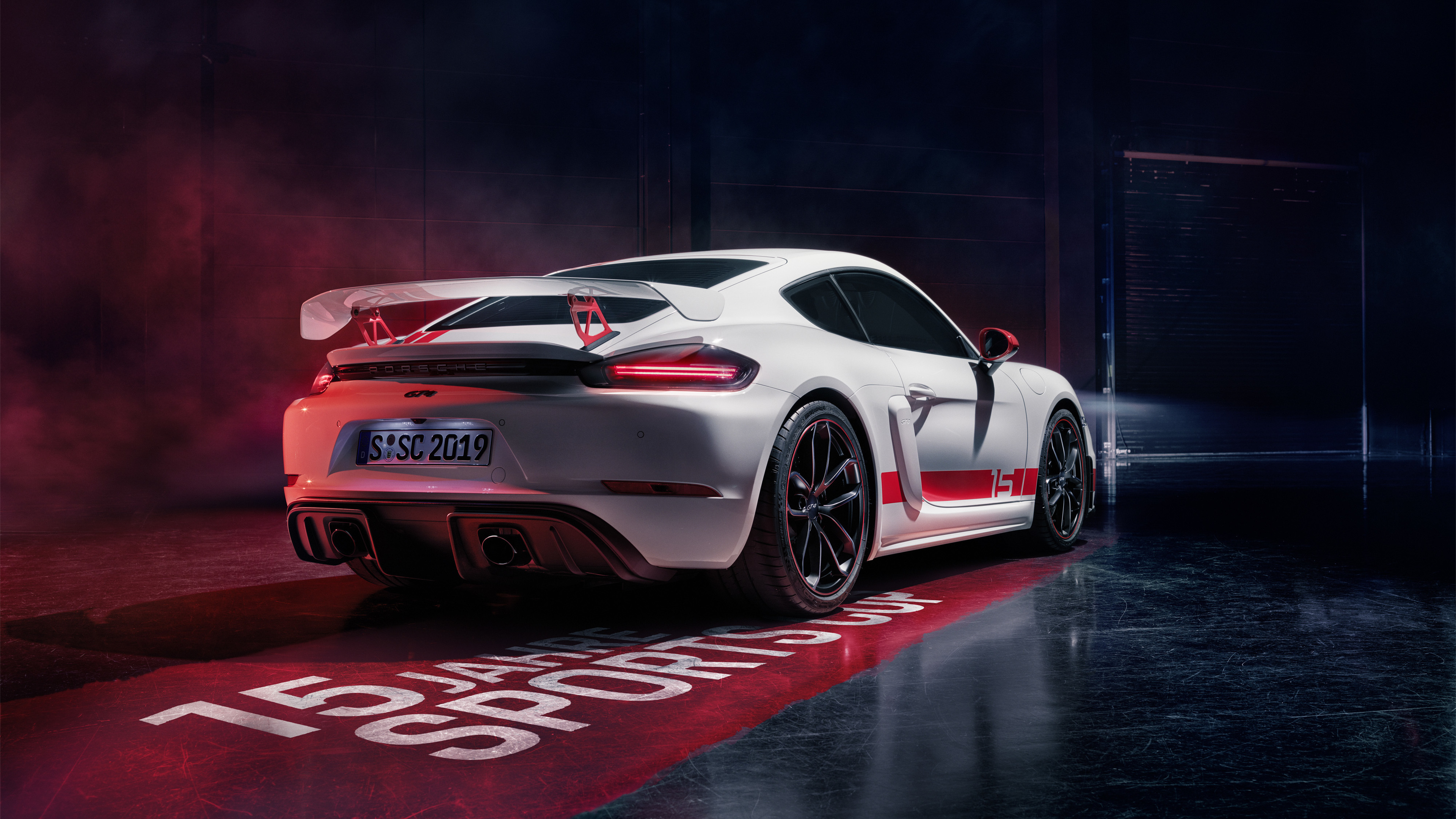 Porsche 718 Cayman Wallpapers