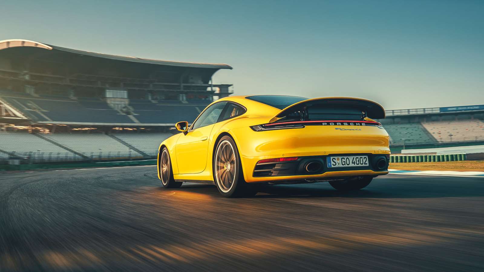 Porsche 911 (992) Carrera Wallpapers