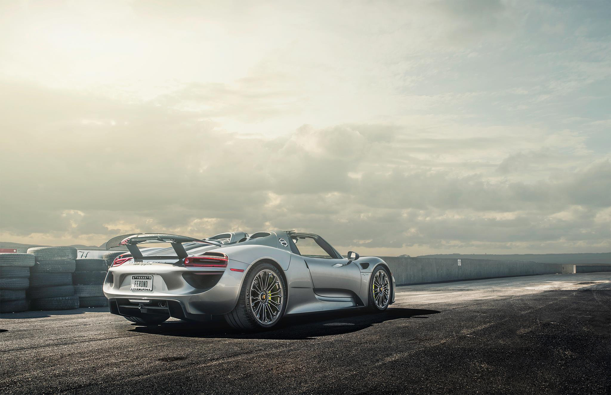 Porsche 918 Wallpapers