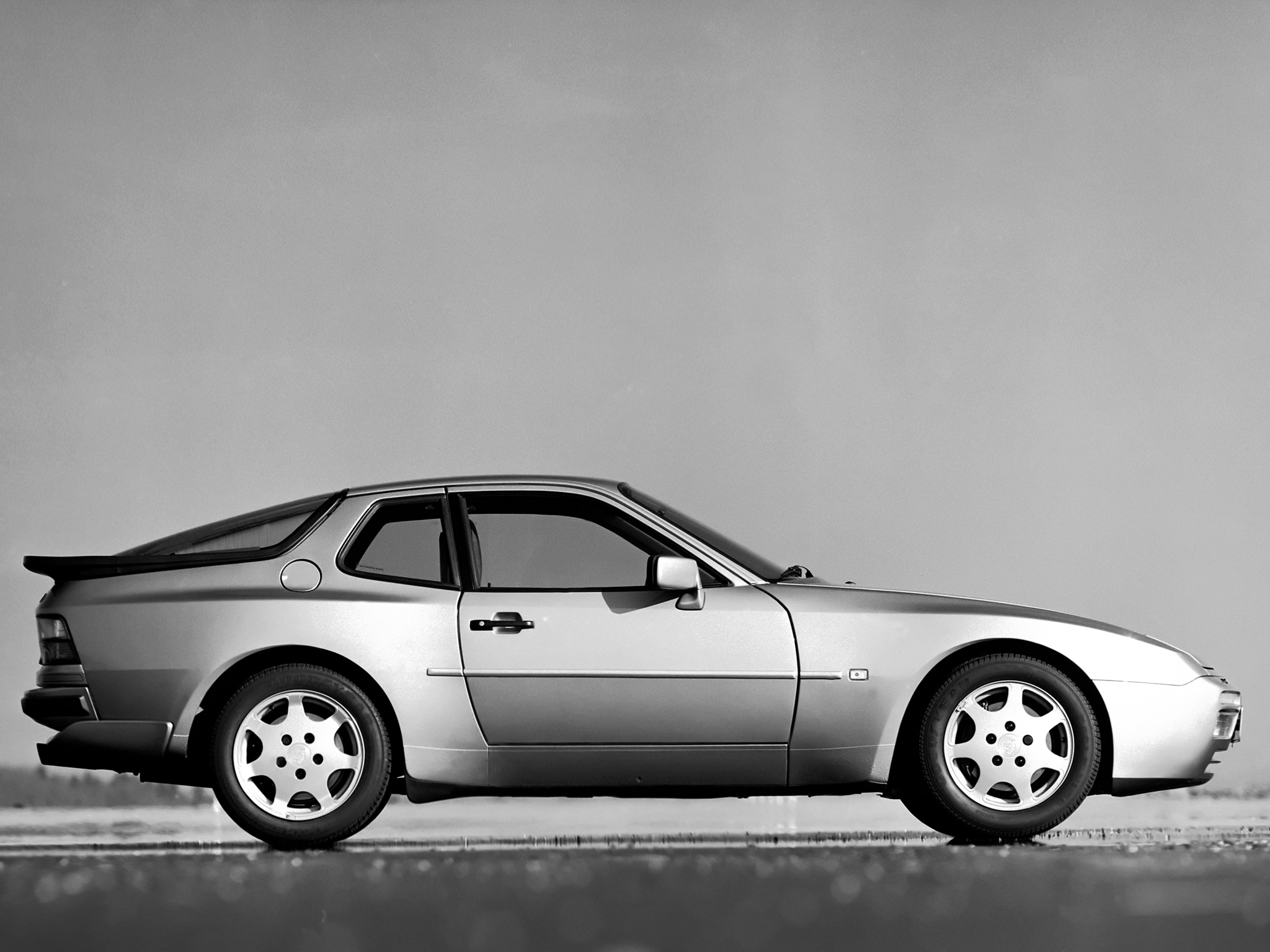 Porsche 944 Turbo Wallpapers