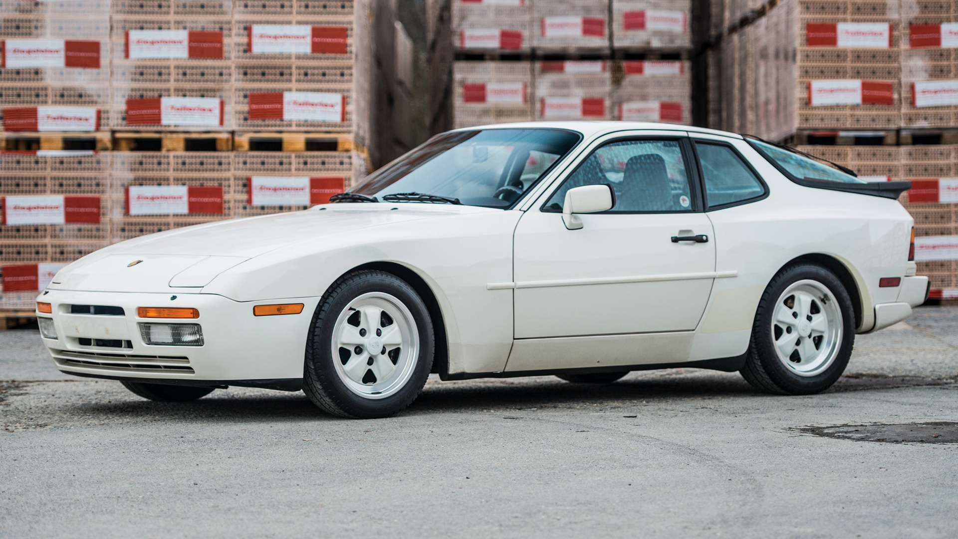 Porsche 944 Turbo Wallpapers