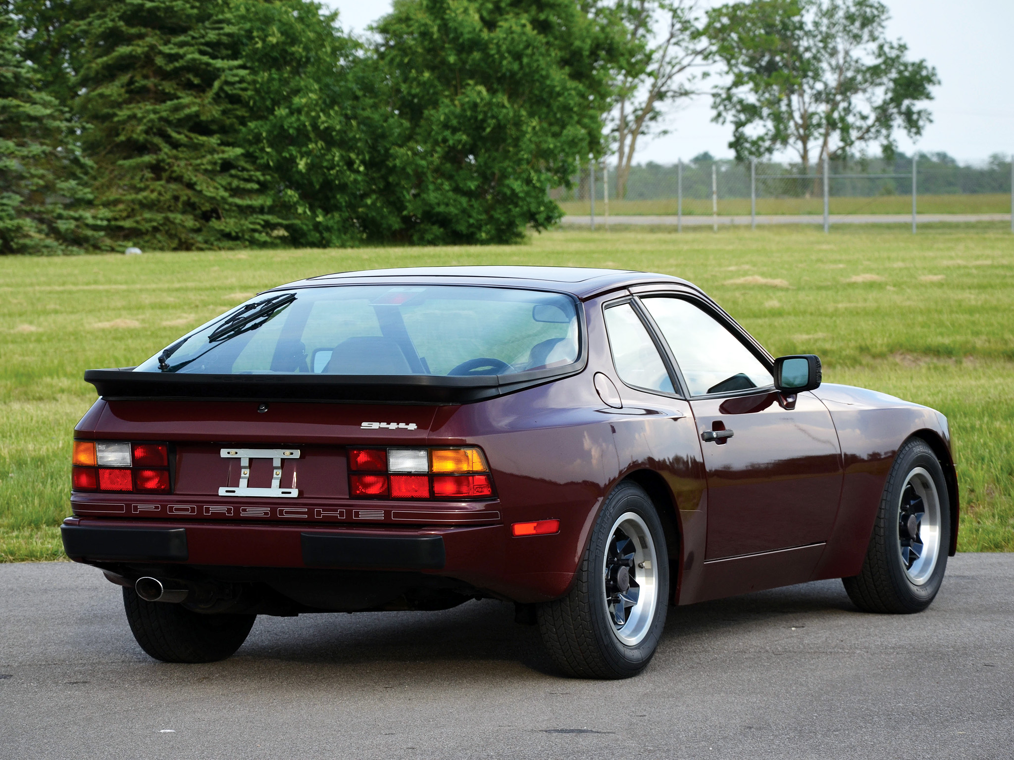 Porsche 944 Wallpapers