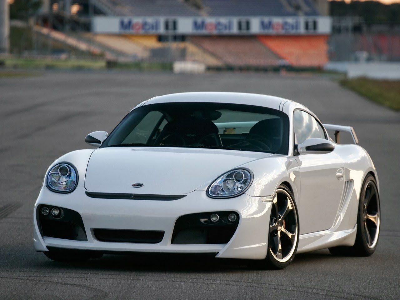 Porsche Cayman R Wallpapers