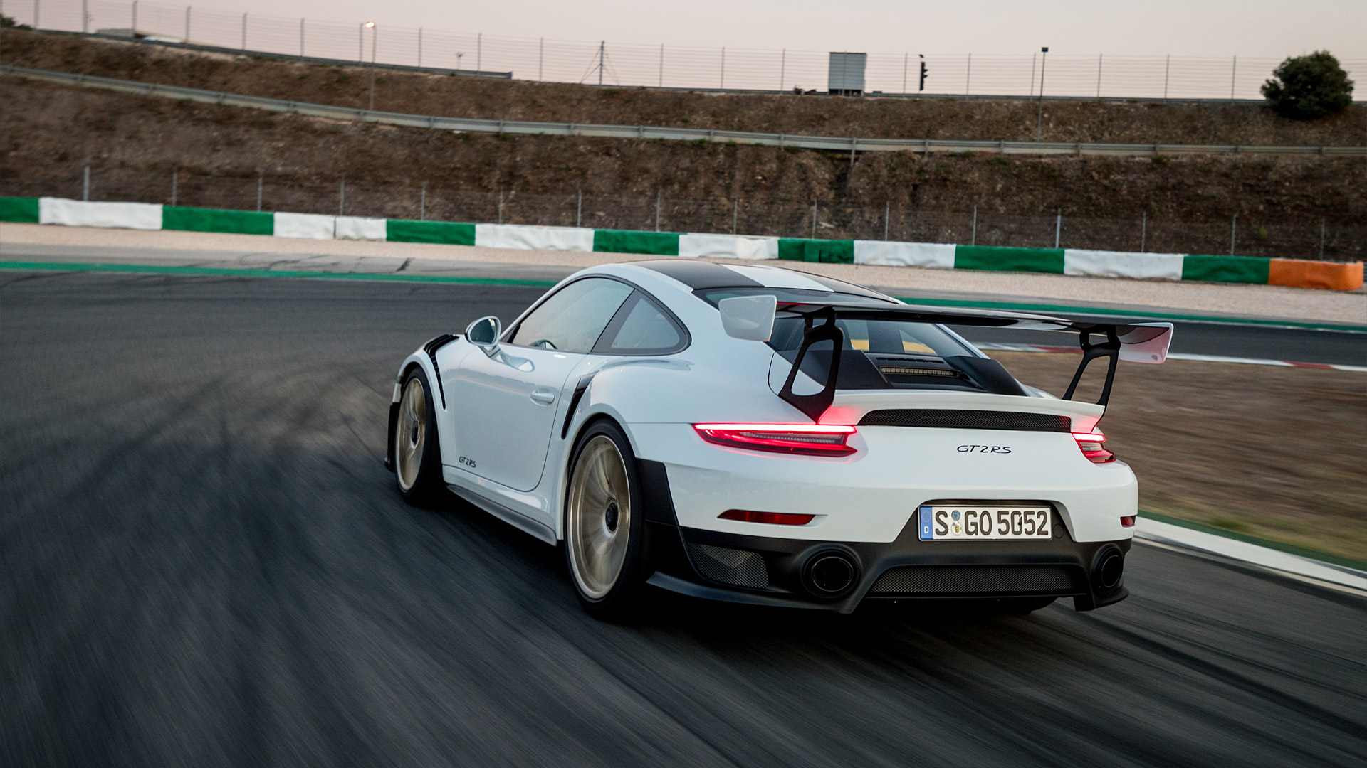 Porsche Gt2 Rs Wallpapers