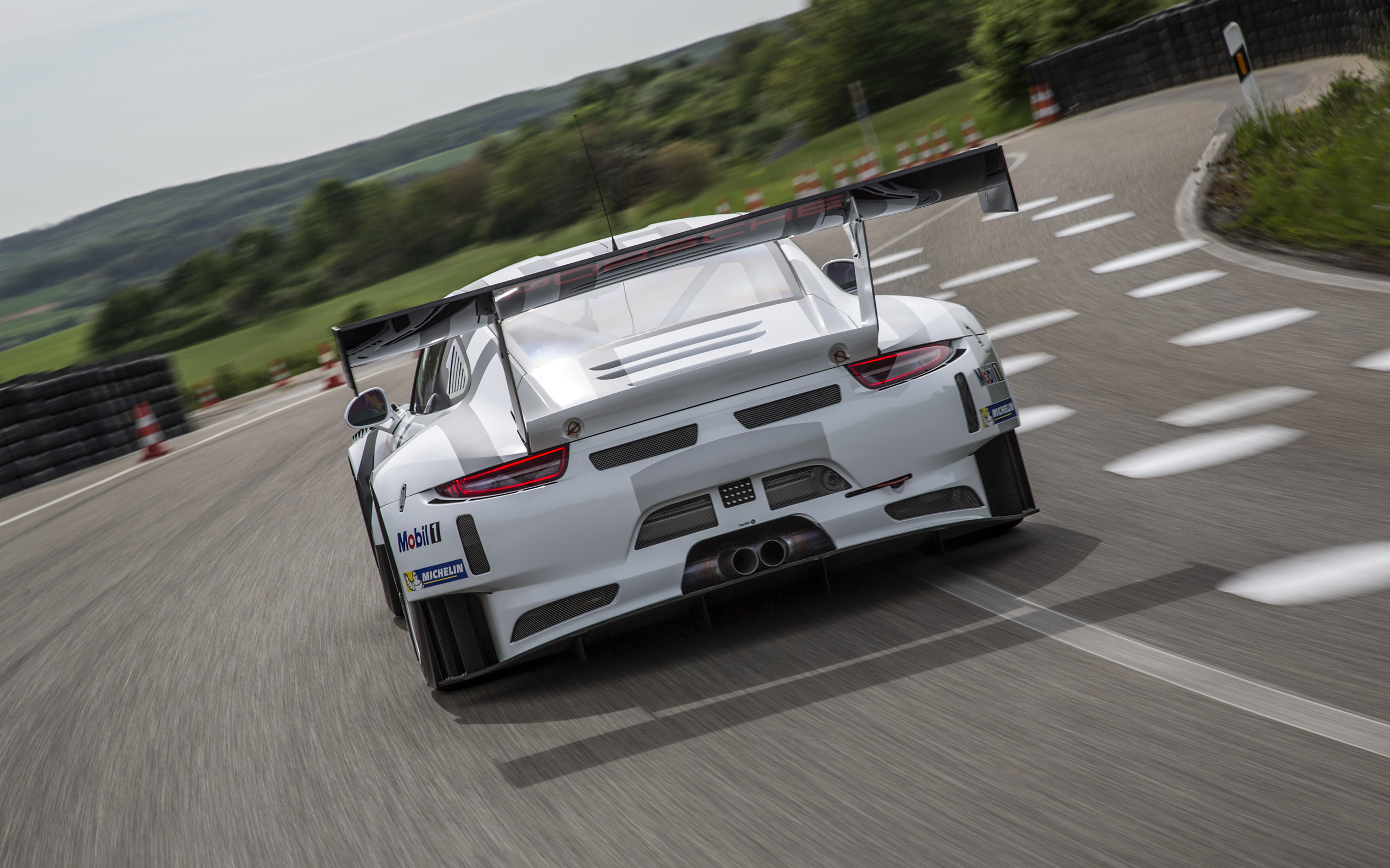 Porsche Gt3R Wallpapers