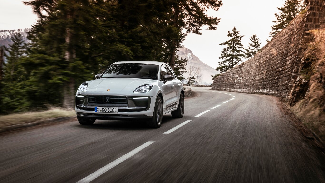 Porsche Macan S Wallpapers