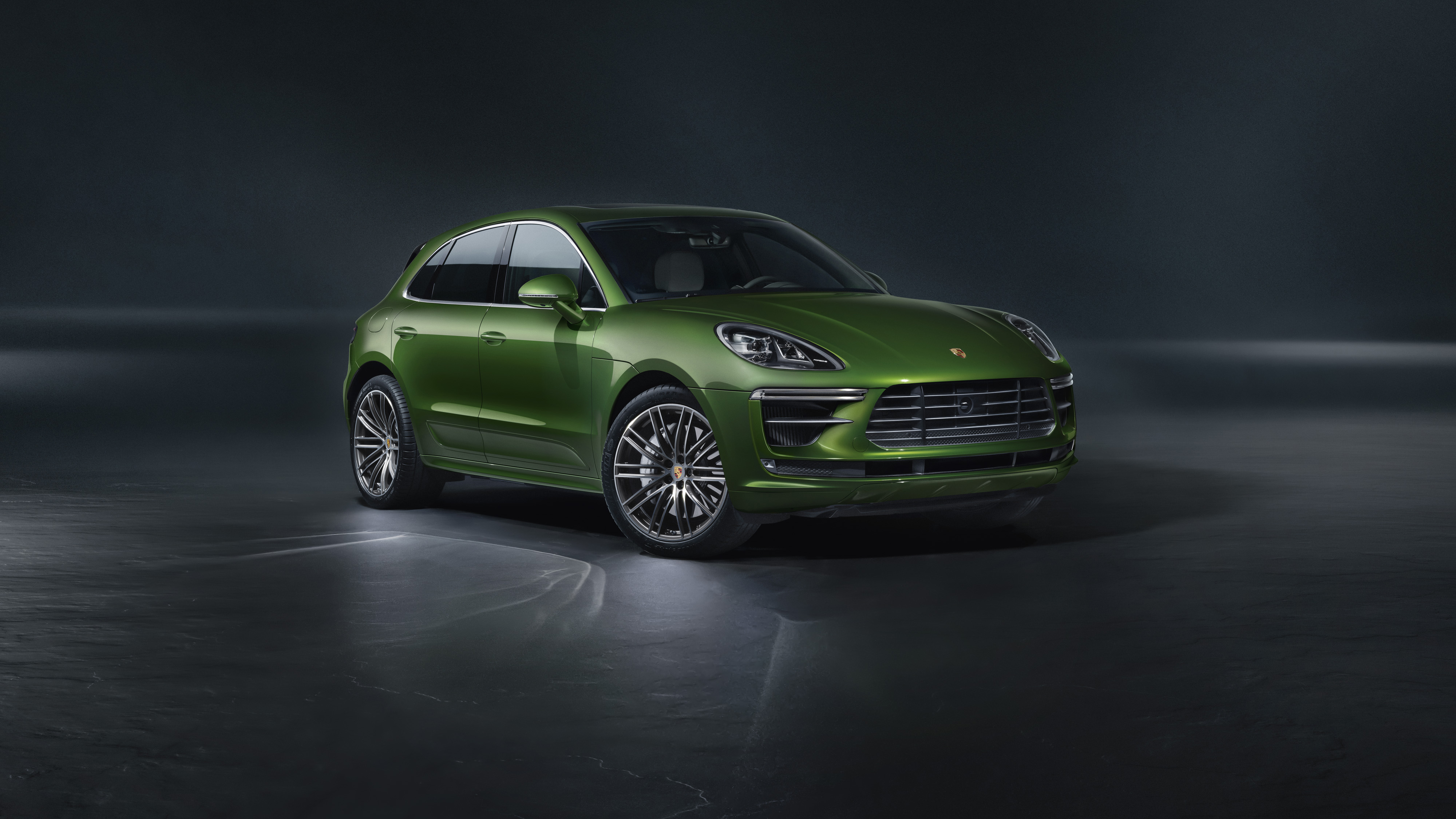 Porsche Macan Turbo Wallpapers